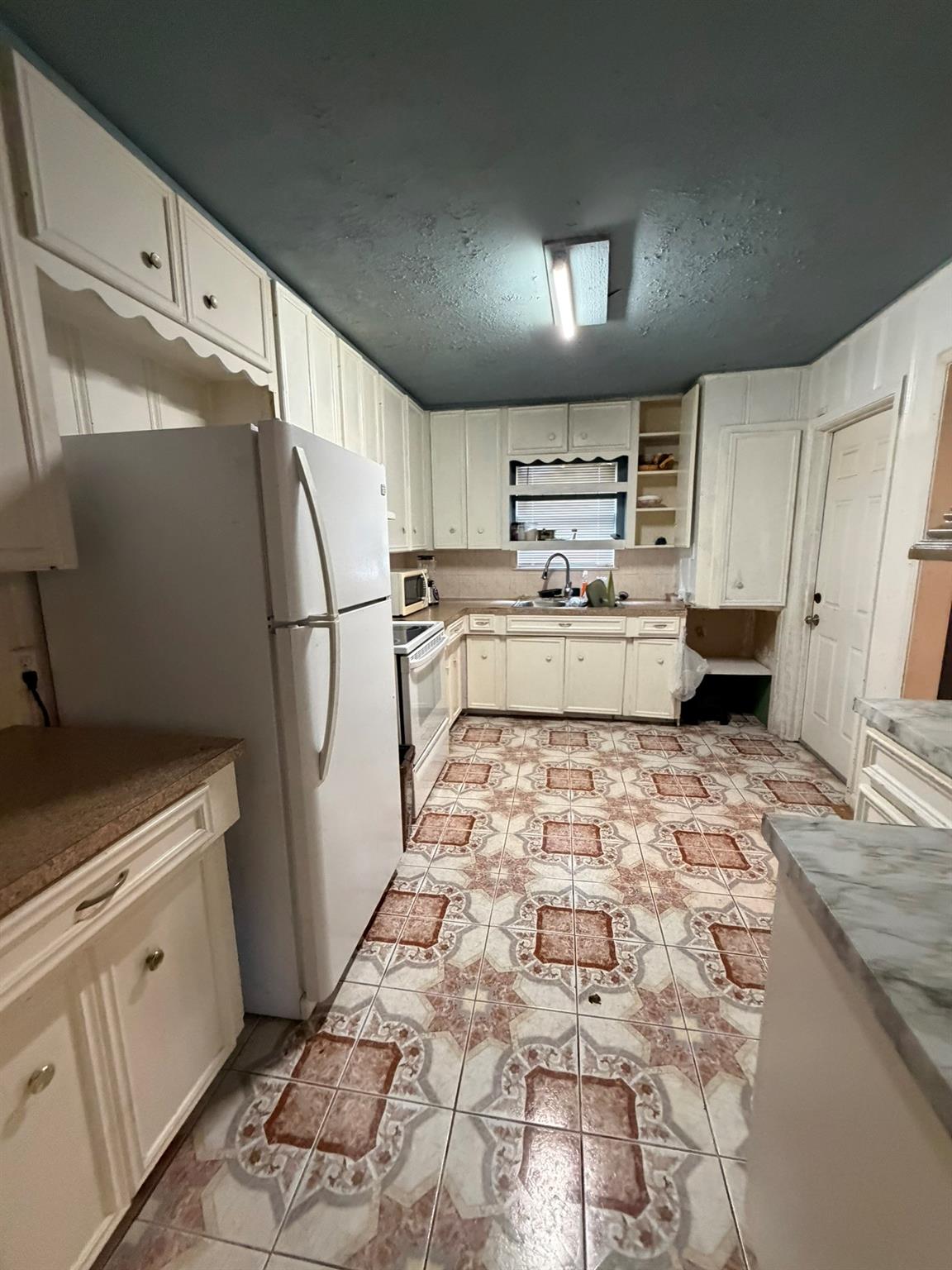 247 Hohldale St, Houston, TX 77022 photo