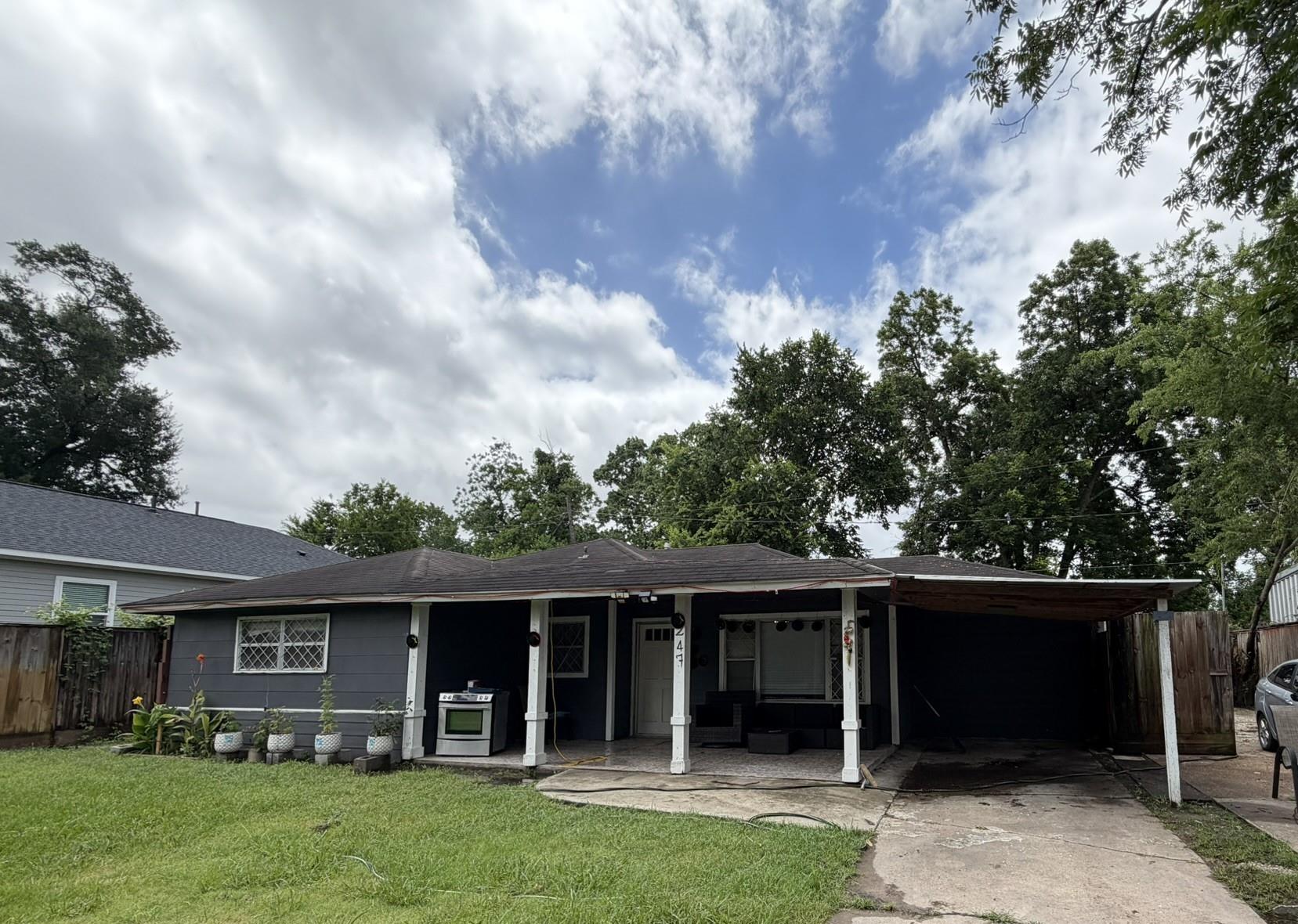 247 Hohldale St, Houston, TX 77022
