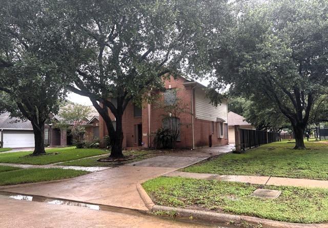 15218 Foster Spring Ln, Houston, TX 77095