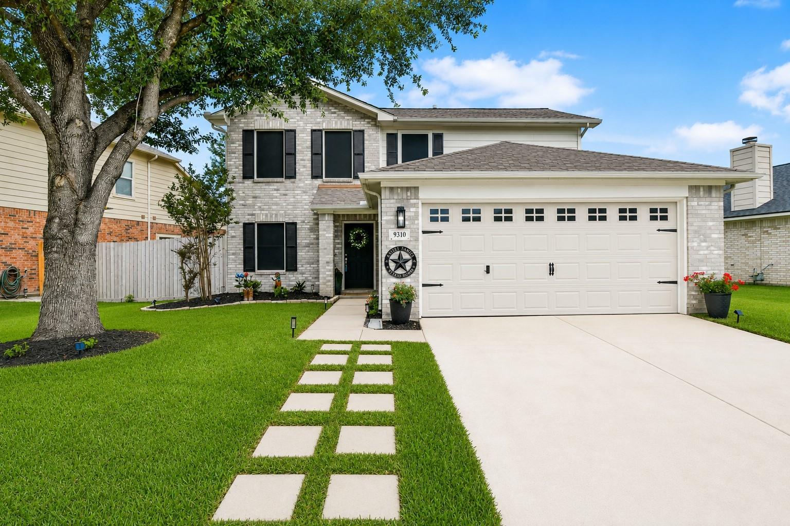 9310 Windy Spring Ln, Houston, TX 77089