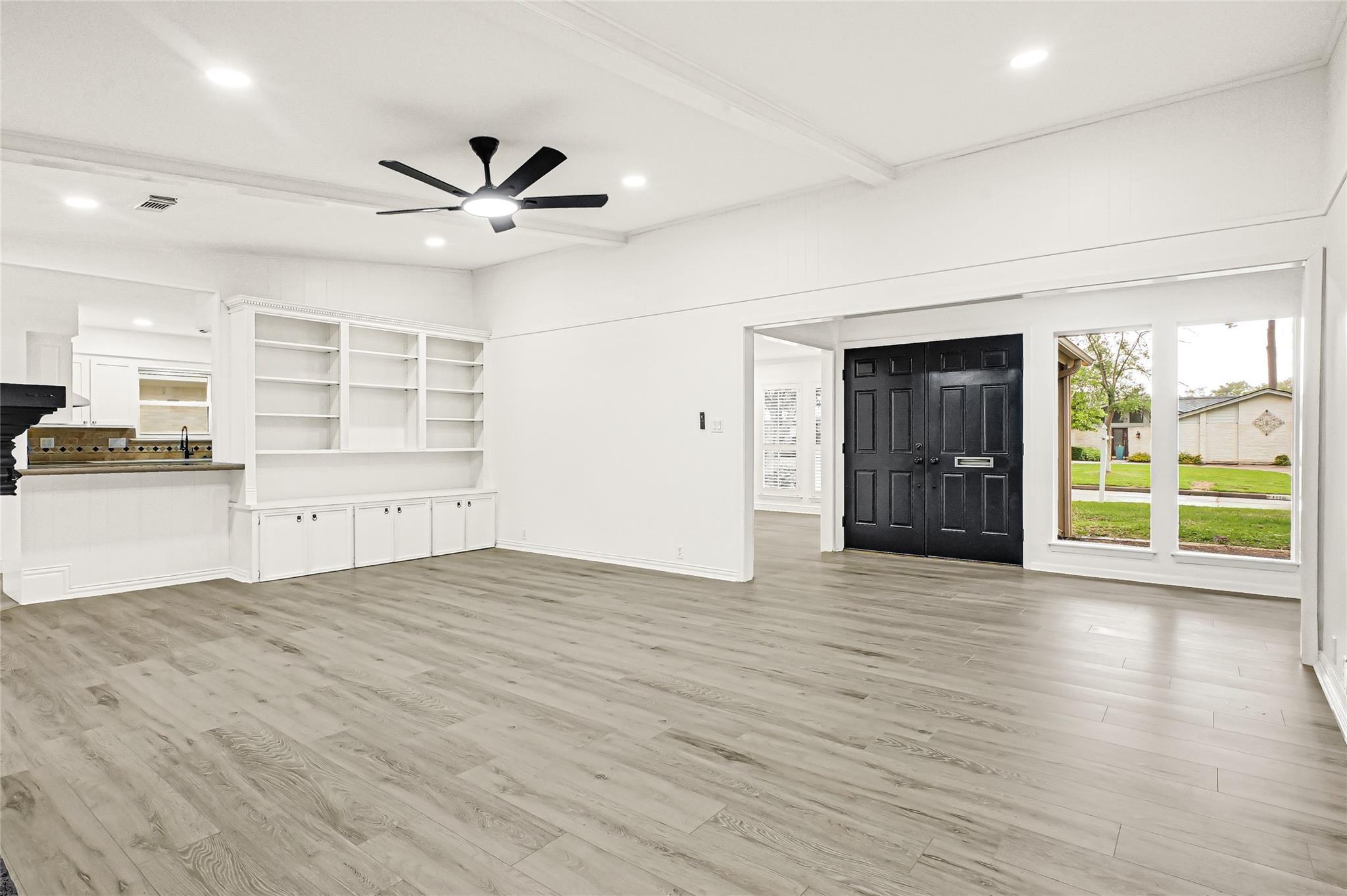 1418 Pirates Cv, Houston, TX 77058 photo