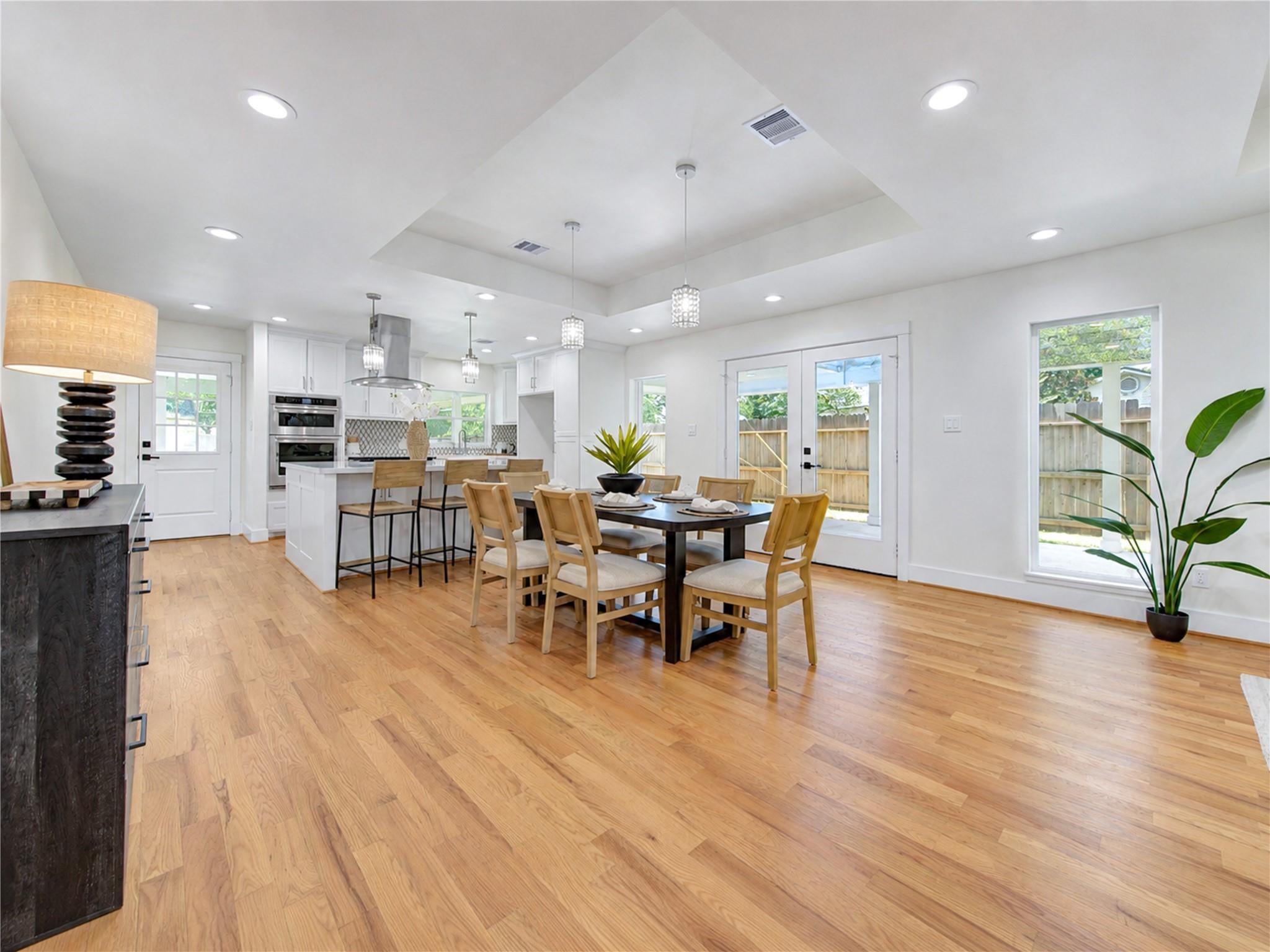 6003 W 43 St, Houston, TX 77092 photo