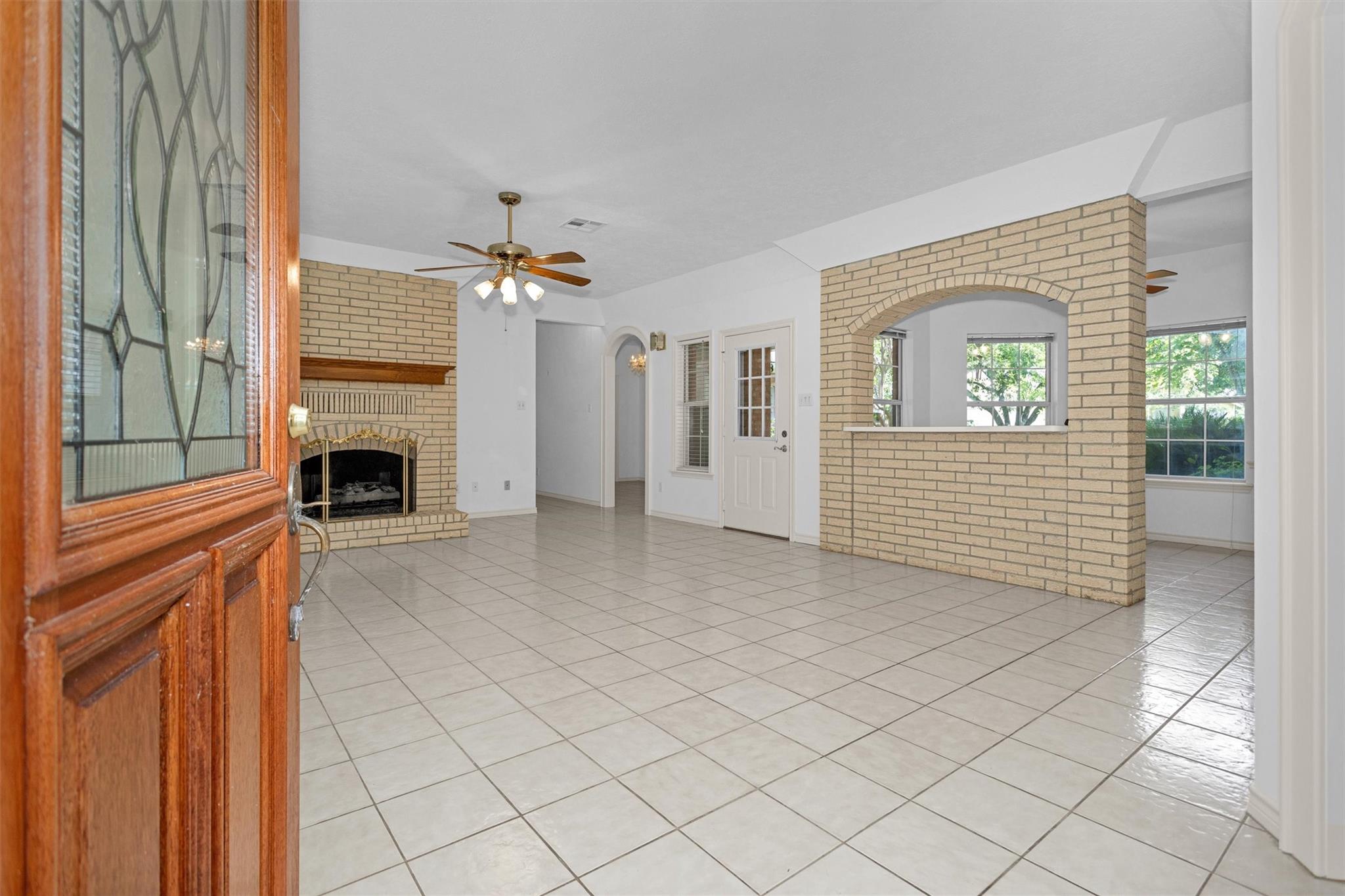 12180 Lakeview Manor Dr, Willis, TX 77318 photo