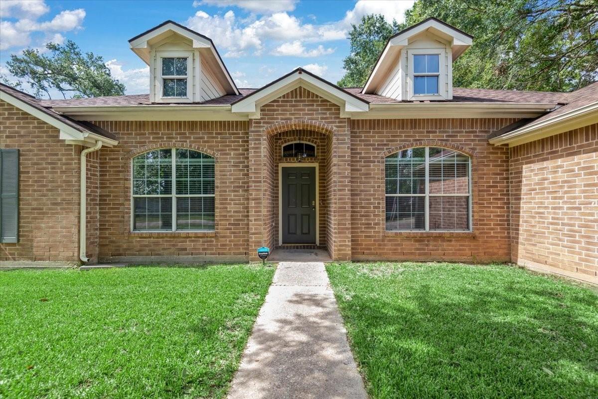 6610 Woodland Oaks, Magnolia, TX 77354 photo