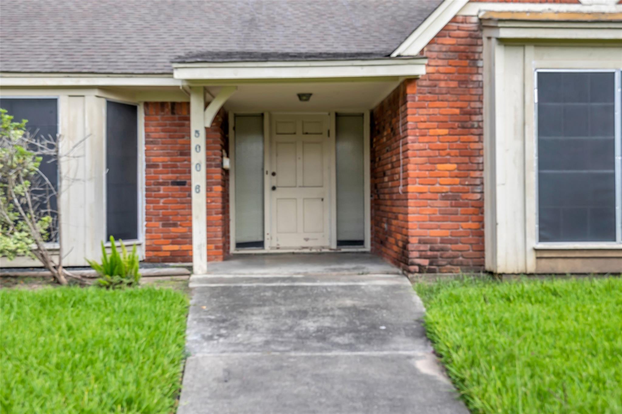 5006 Yarwell Dr, Houston, TX 77096 photo
