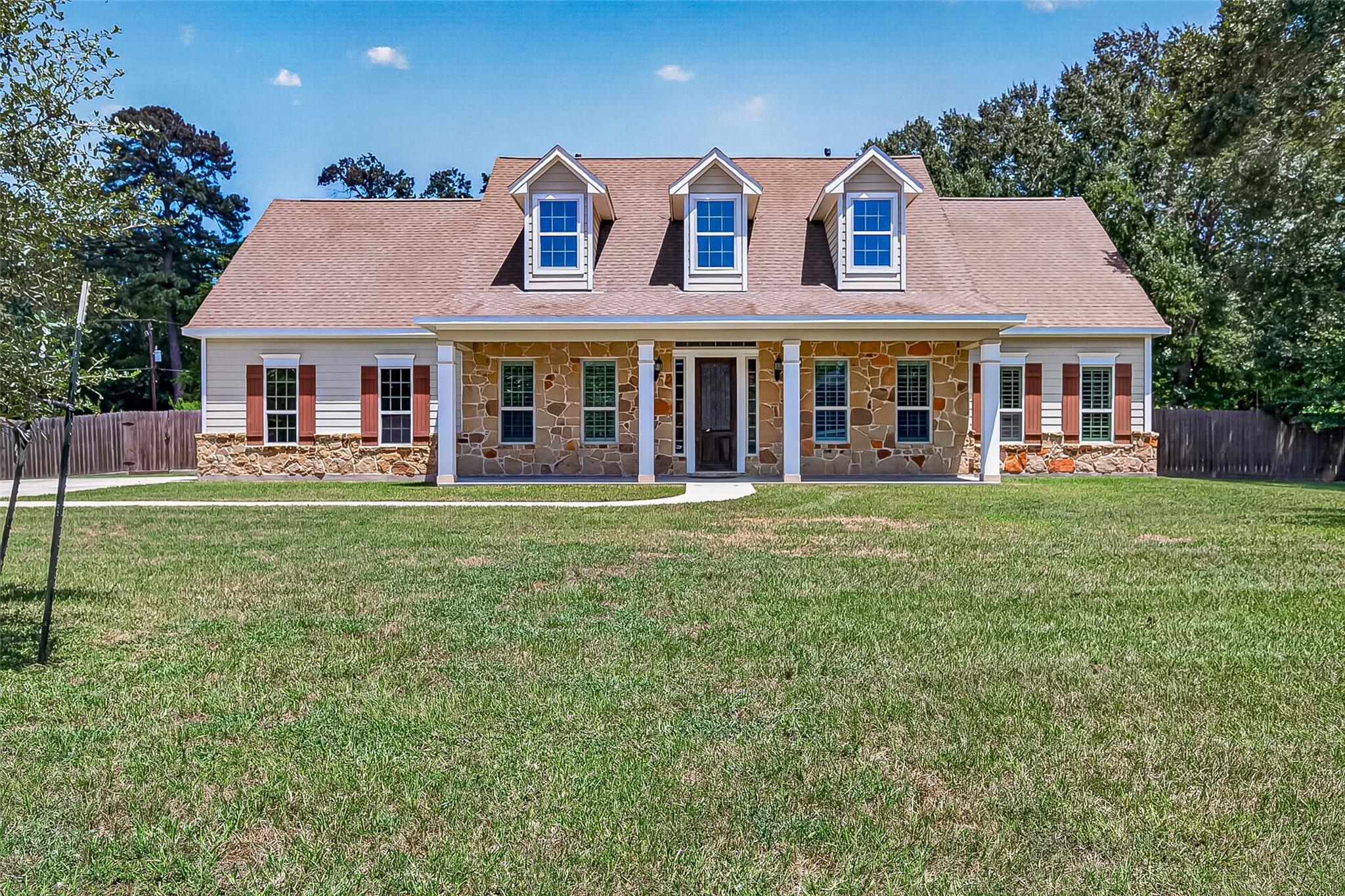 22040 Robins Rd, Hockley, TX 77447 photo