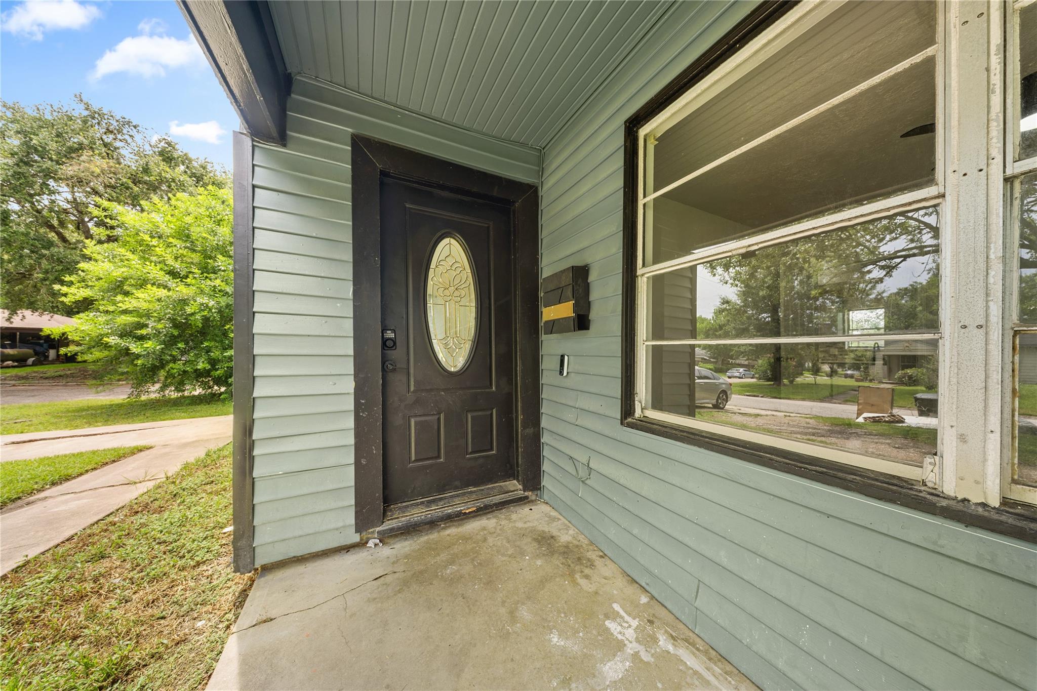 6003 Westover St, Houston, TX 77033 photo