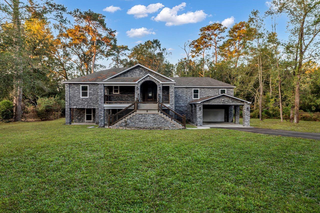 83 White Oak Dr, Woodbranch, TX 77357