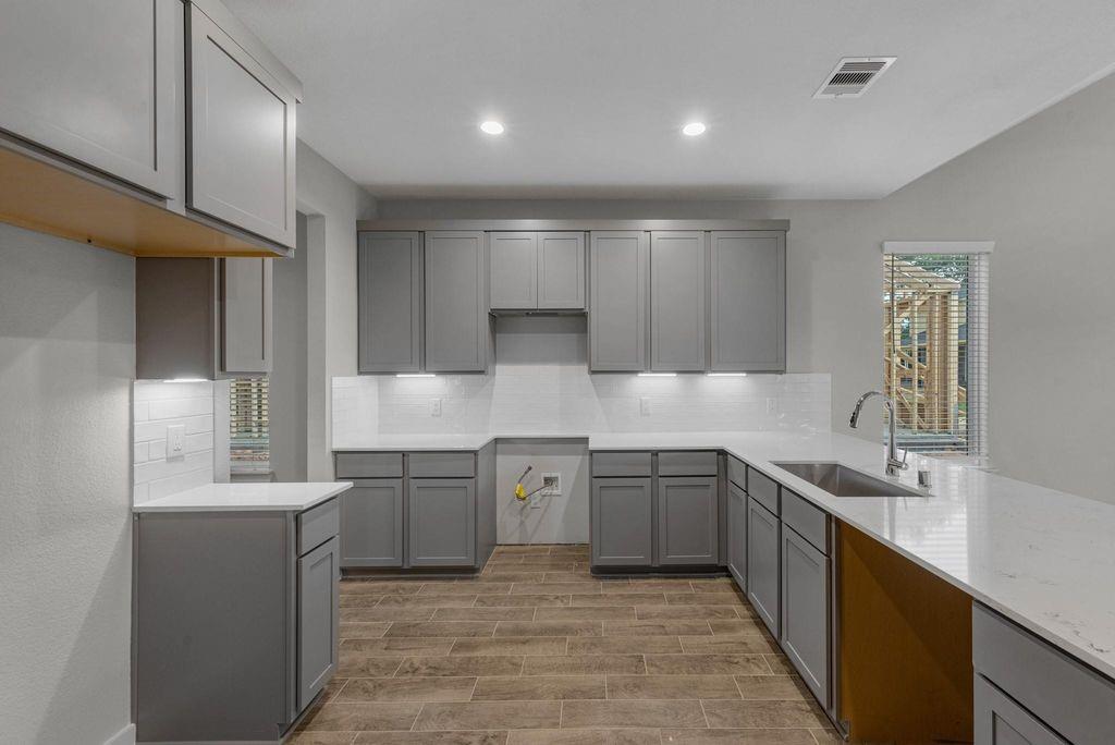 2487 Forest Cedar Ln, Conroe, TX 77301 photo