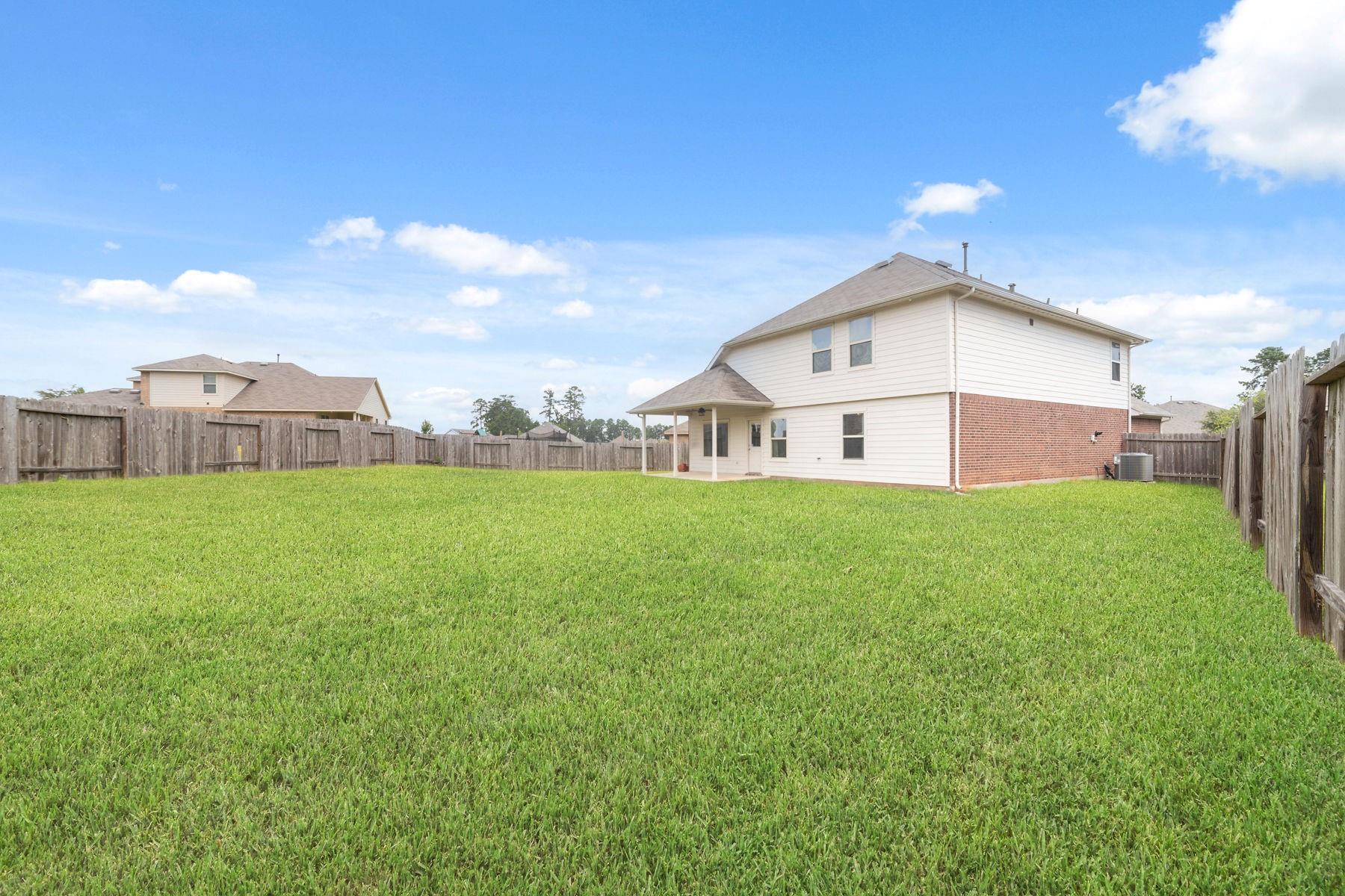 14005 Silver Falls Ct, Conroe, TX 77384 photo