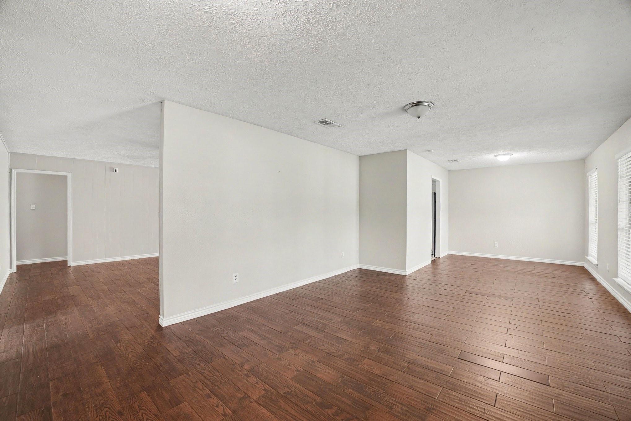 10210 Sagerock Dr, Houston, TX 77089 photo