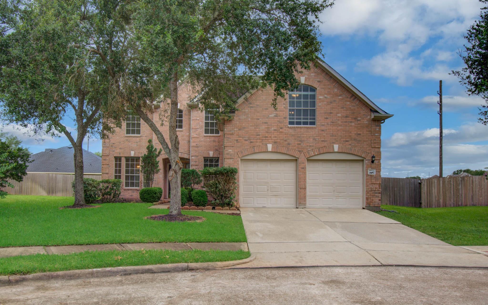 4602 Schiller Park Ln, Sugar Land, TX 77479