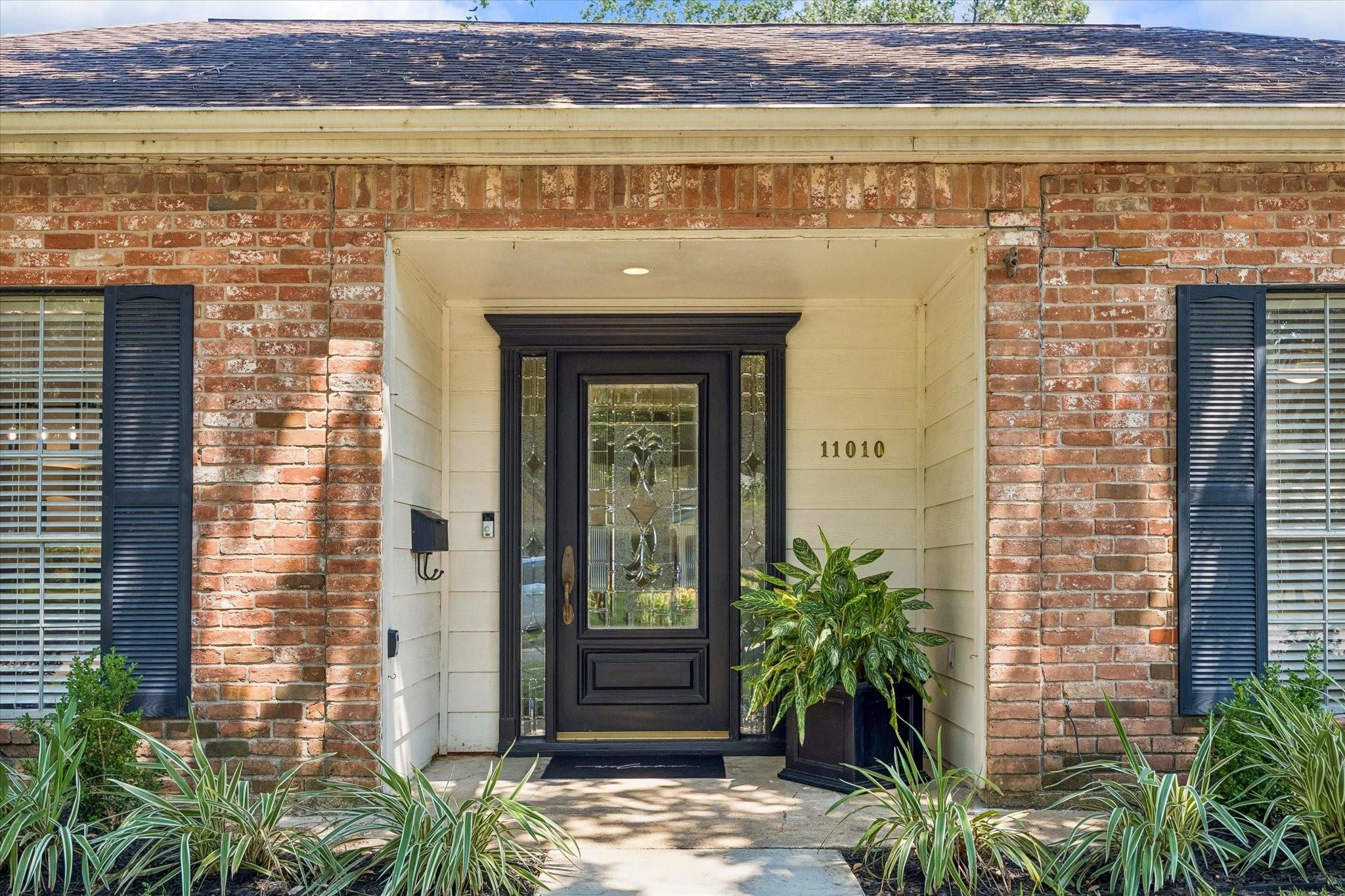 11010 Overbrook Ln, Houston, TX 77042 photo