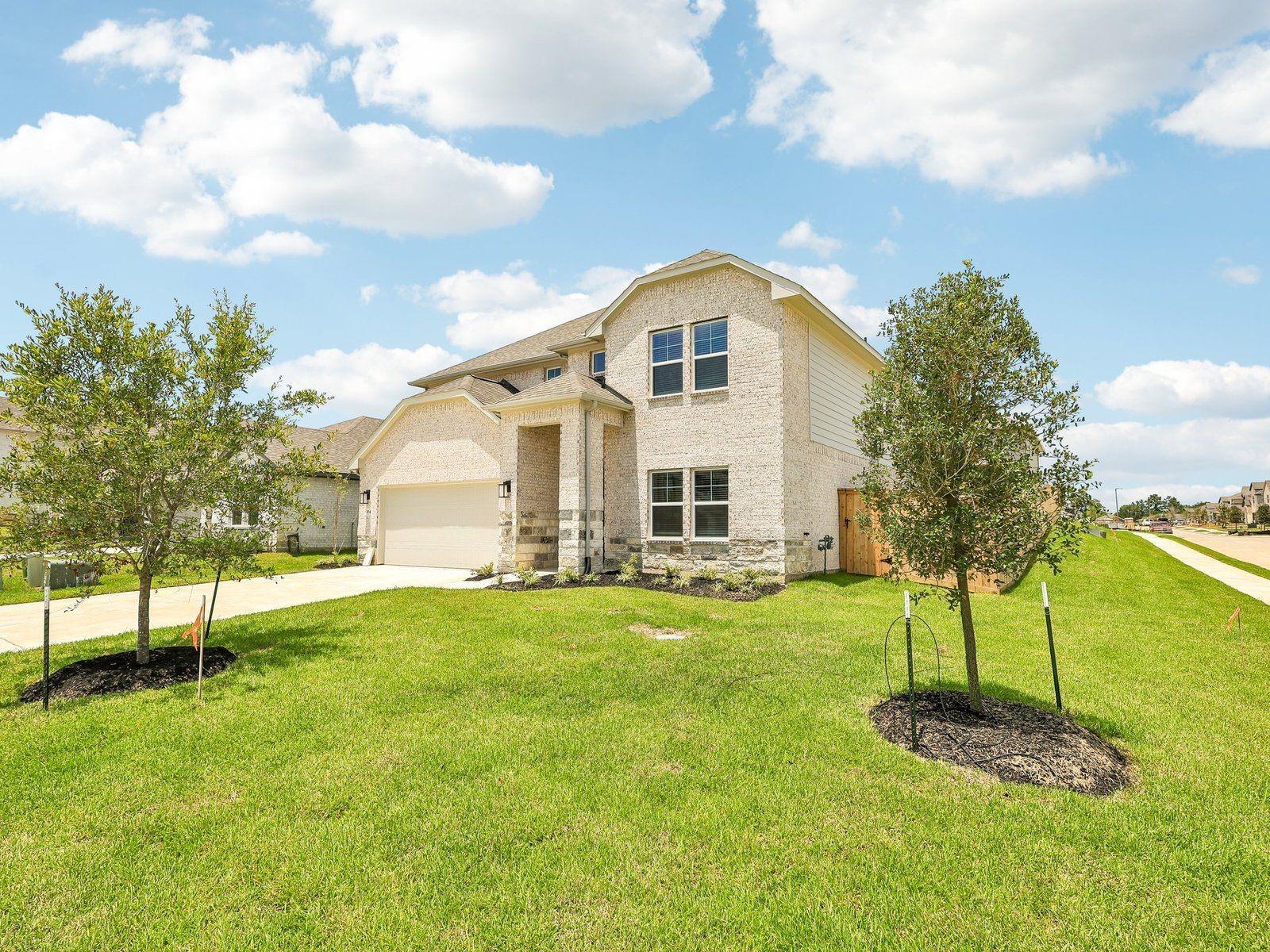 204 Raine Manor Ct, Montgomery, TX 77316