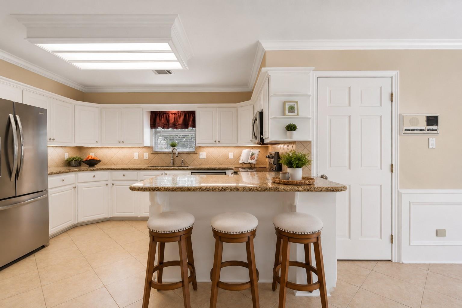 5619 Willow Walk St, Houston, TX 77069 photo