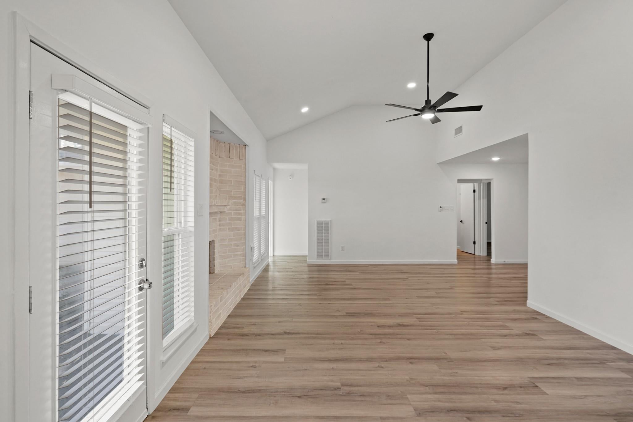 1423 Lazy Spring Dr, Missouri City, TX 77489 photo