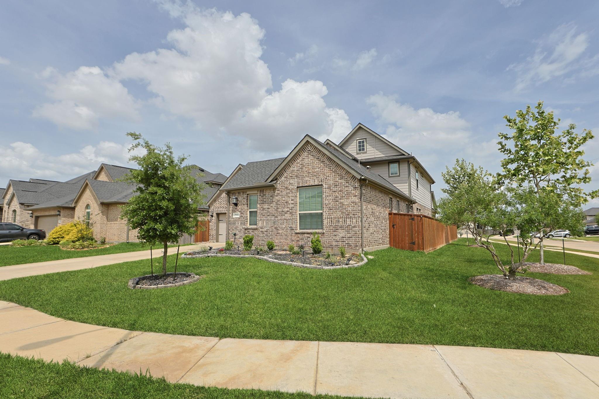 17302 Willow Lexington Ct, Hockley, TX 77447 photo