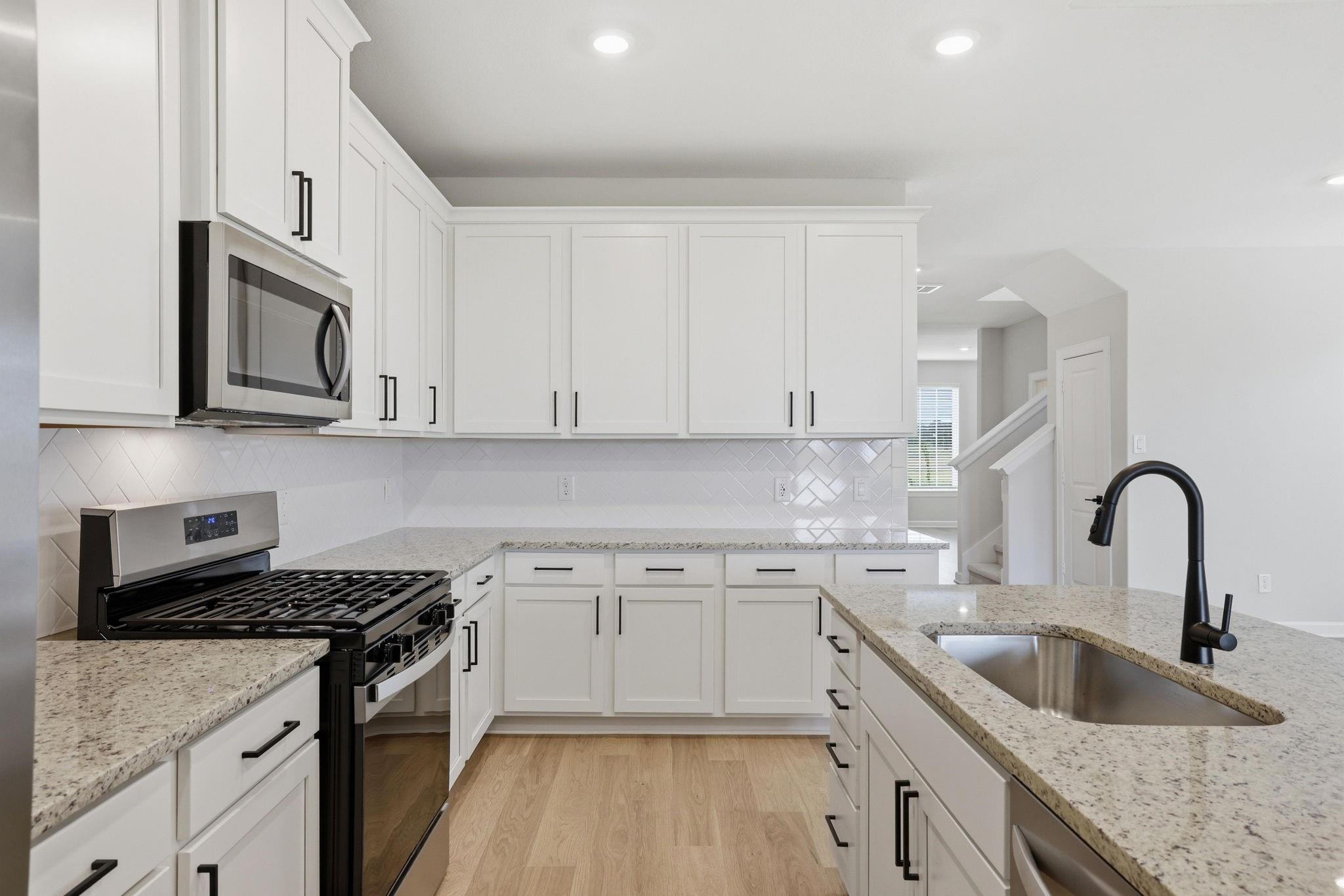 15642 Honey Cove Dr, Conroe, TX 77303 photo