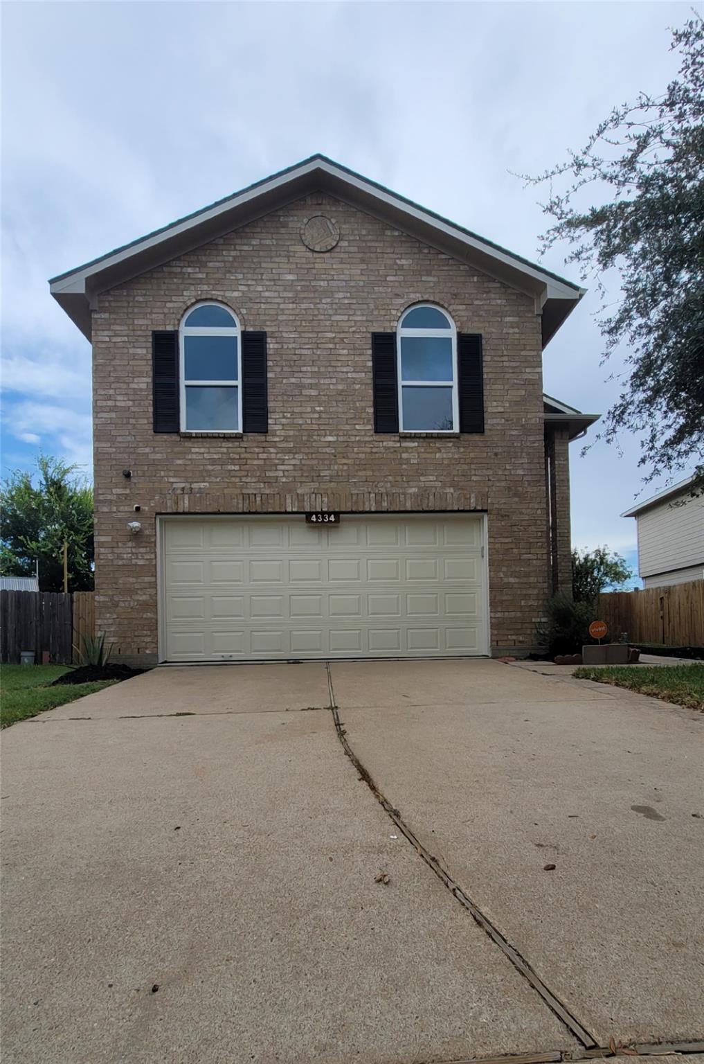 4334 Buras Pass Ln, North Houston, TX 77045 photo