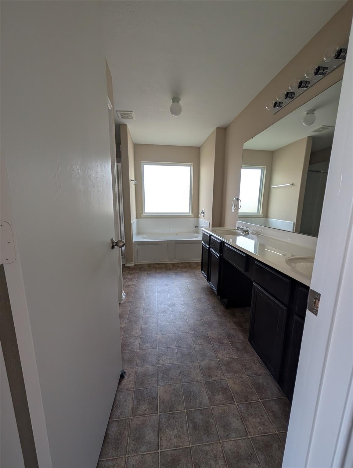 4334 Buras Pass Ln, North Houston, TX 77045 photo