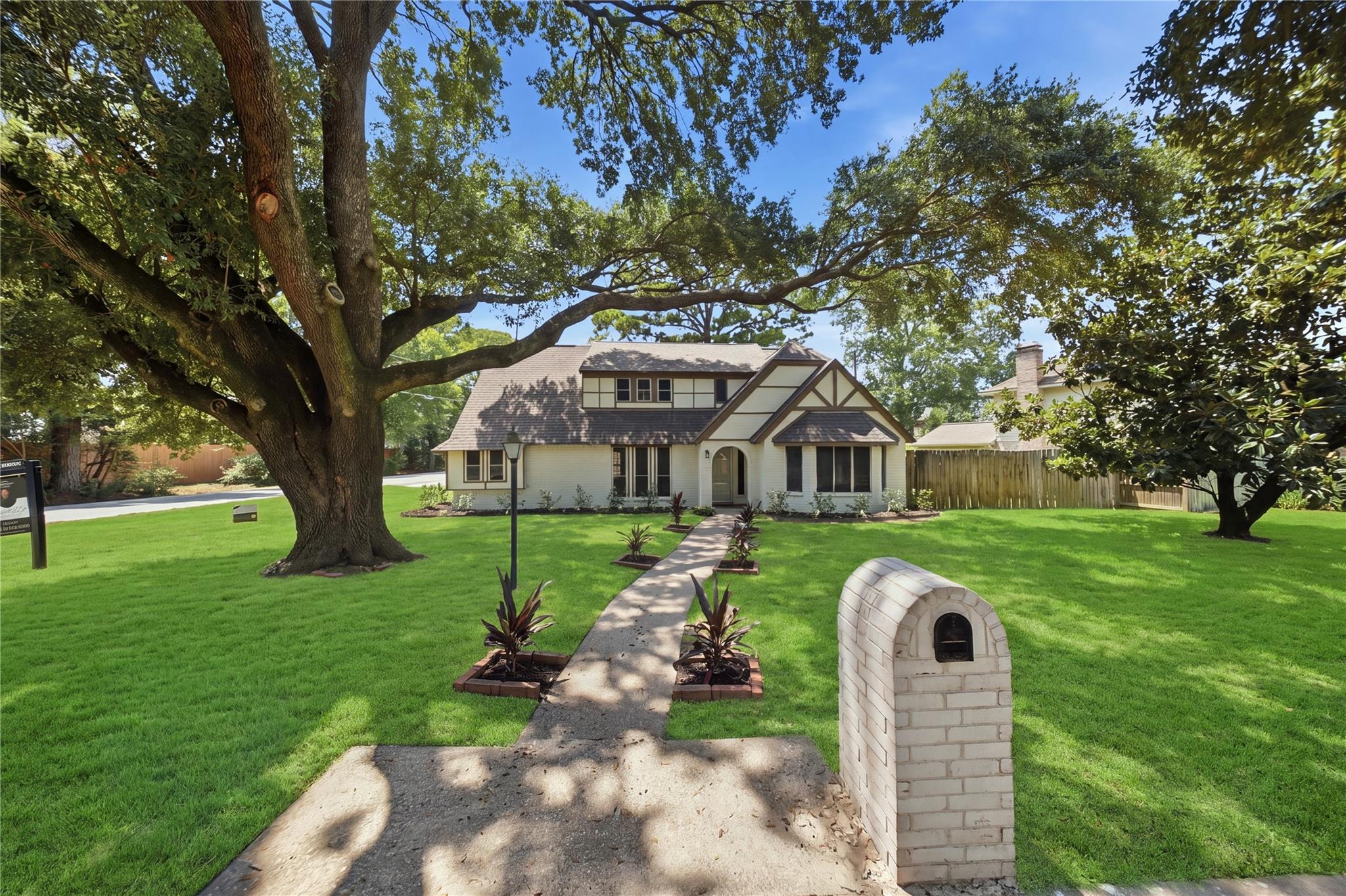 13903 Charlynn Oaks Dr, Houston, TX 77070 photo
