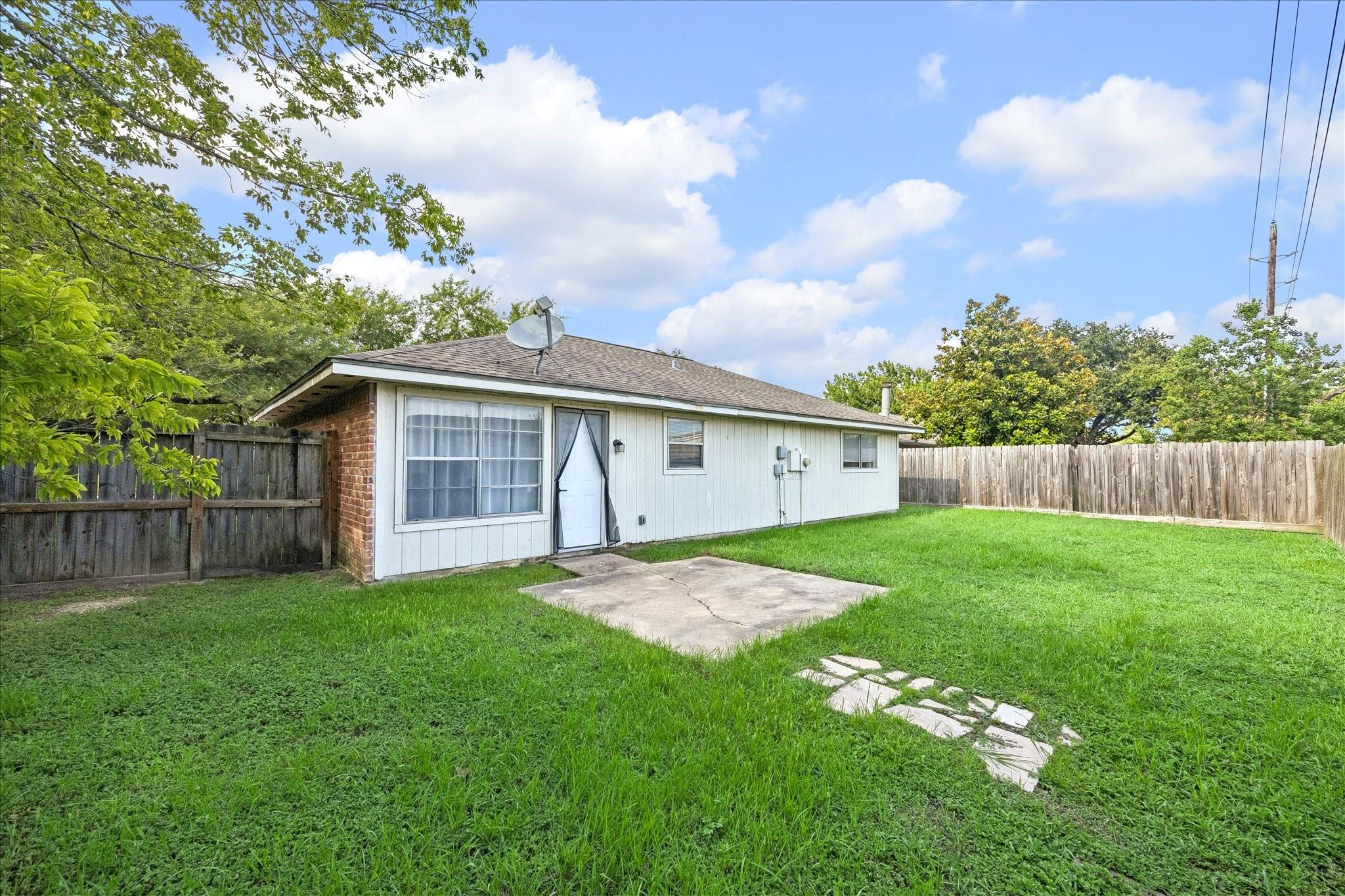 16343 Sky Blue Ln, Houston, TX 77095 photo