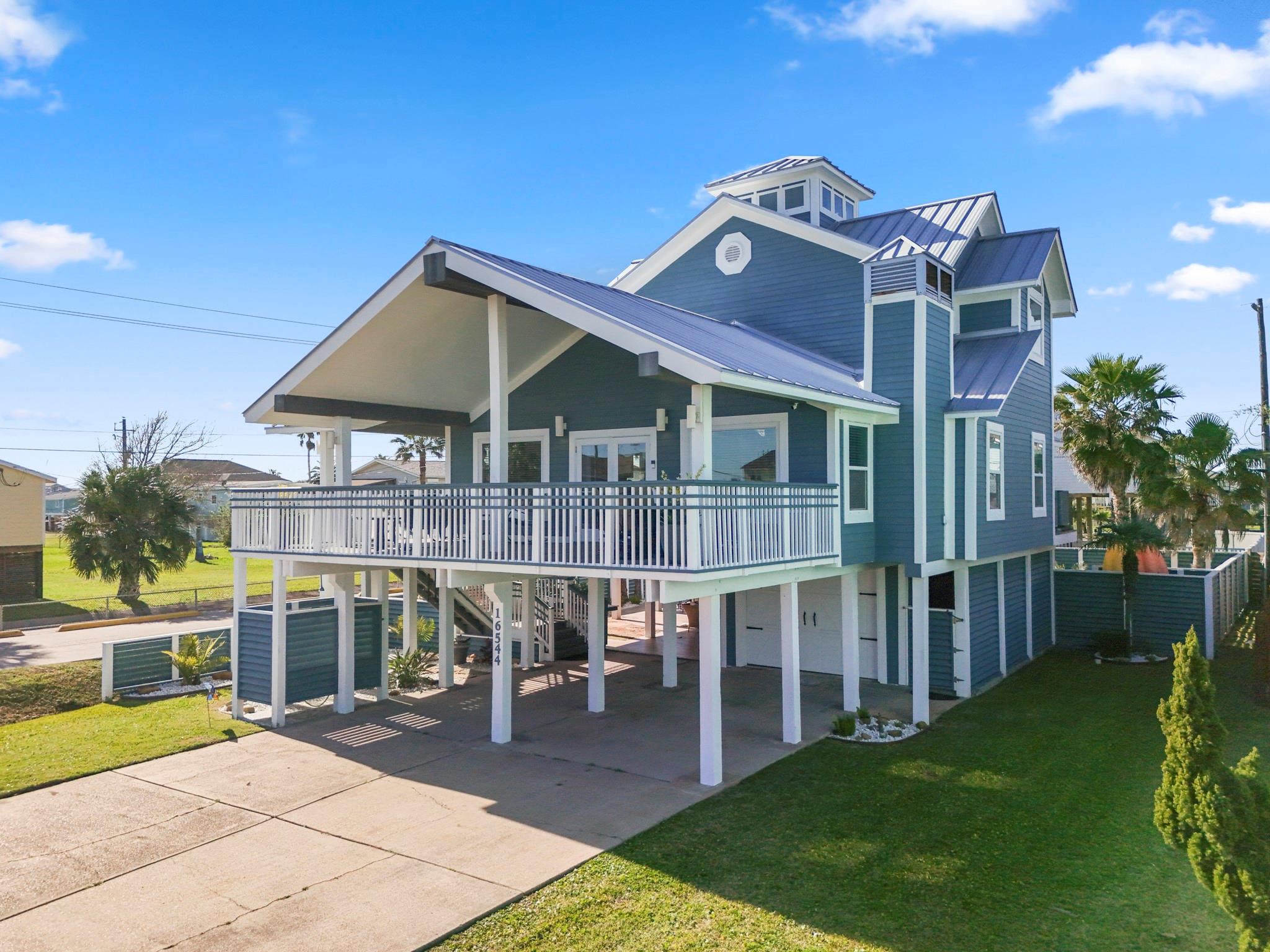16544 John Silver Rd, Jamaica Beach, TX 77554