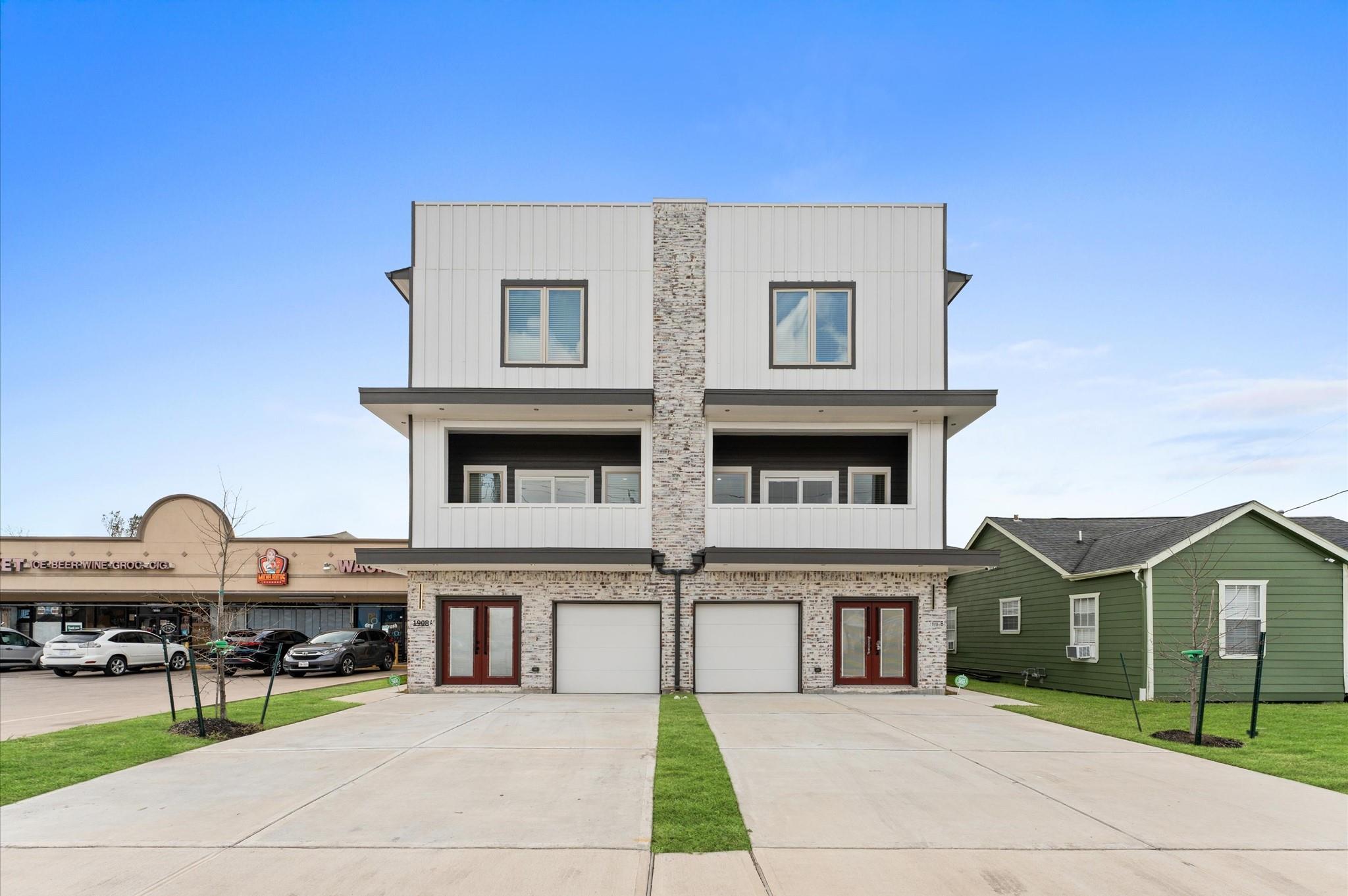 1908 Dismuke St, Houston, TX 77023