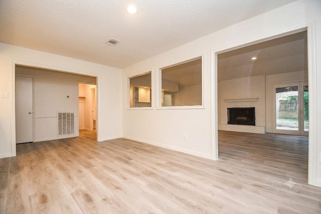 7815 Hummingbird St, Houston, TX 77071 photo