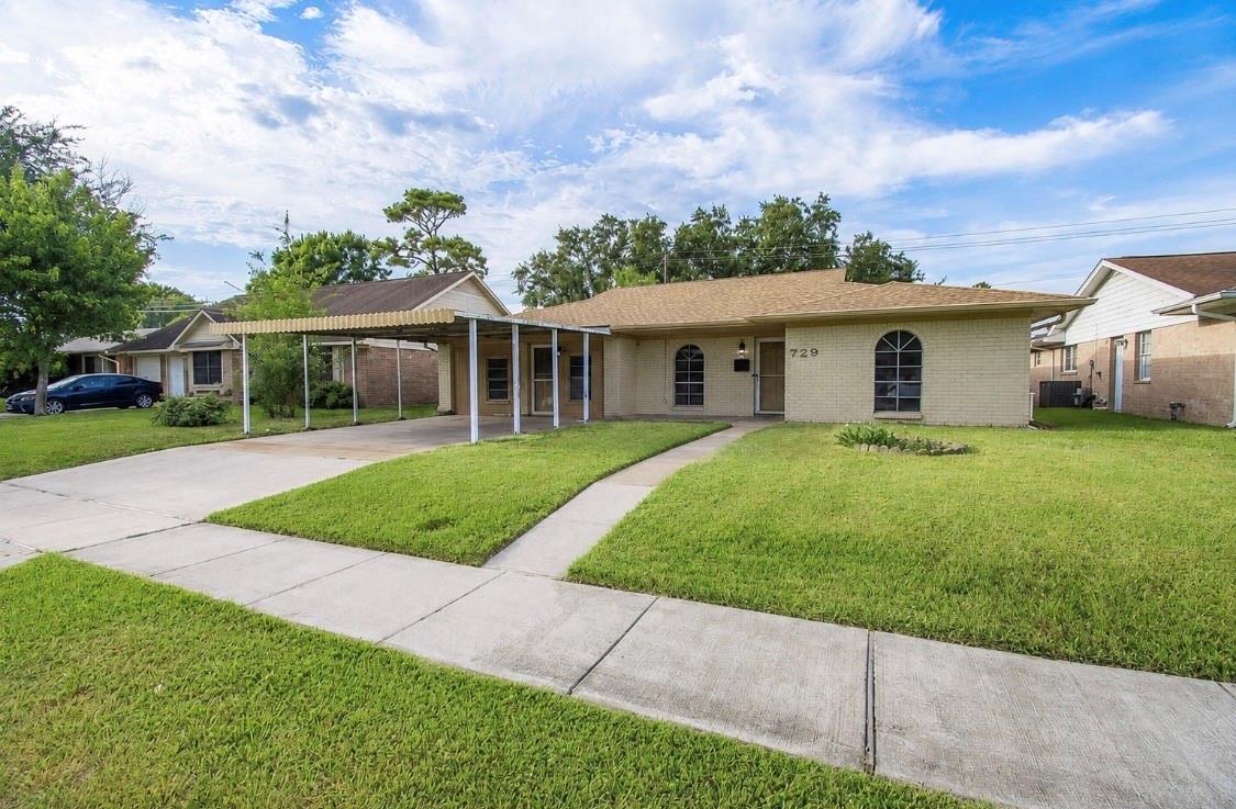 729 Arbor Dr, Deer Park, TX 77536