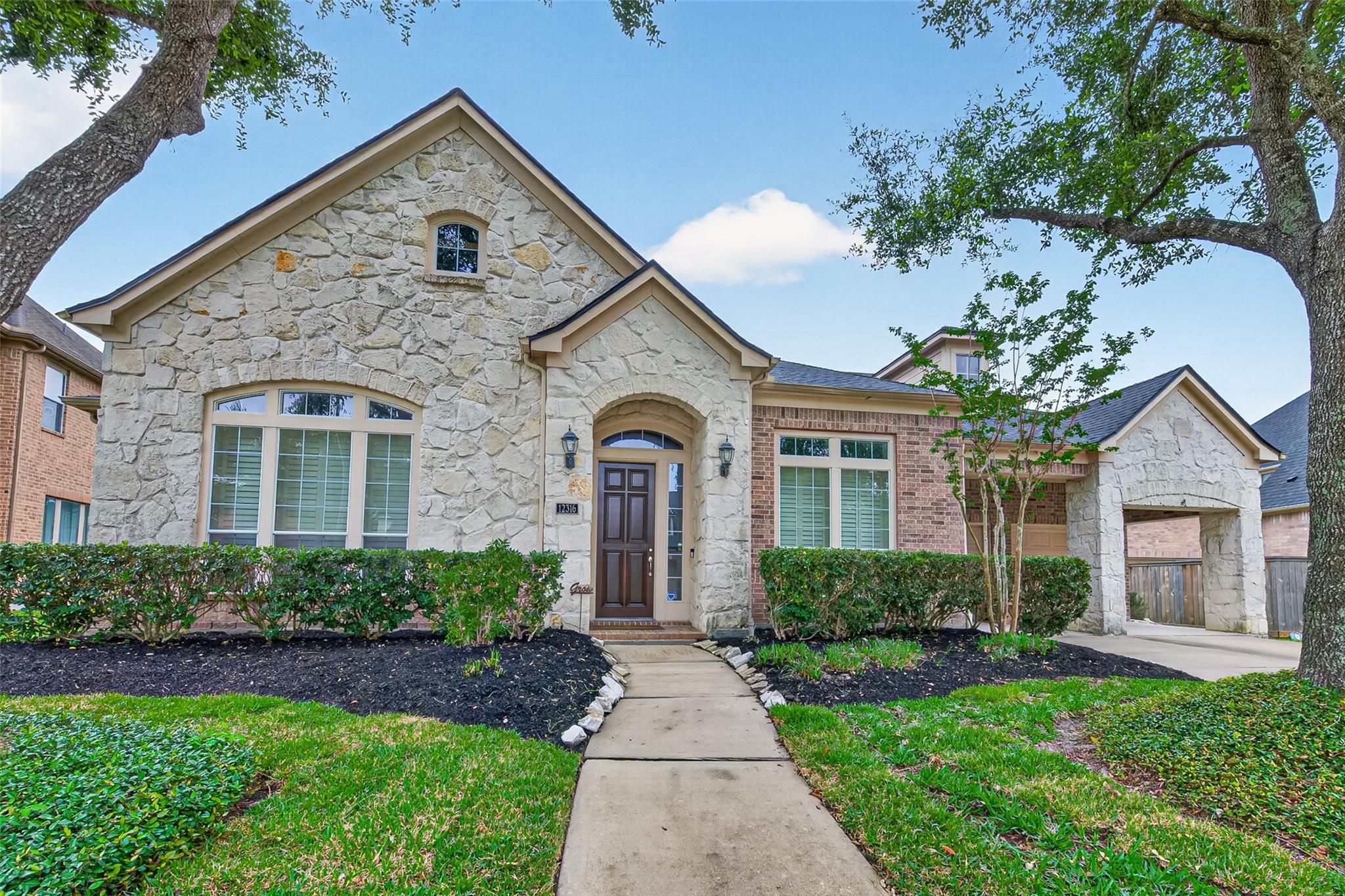 12316 Bend Creek Ln, Pearland, TX 77584