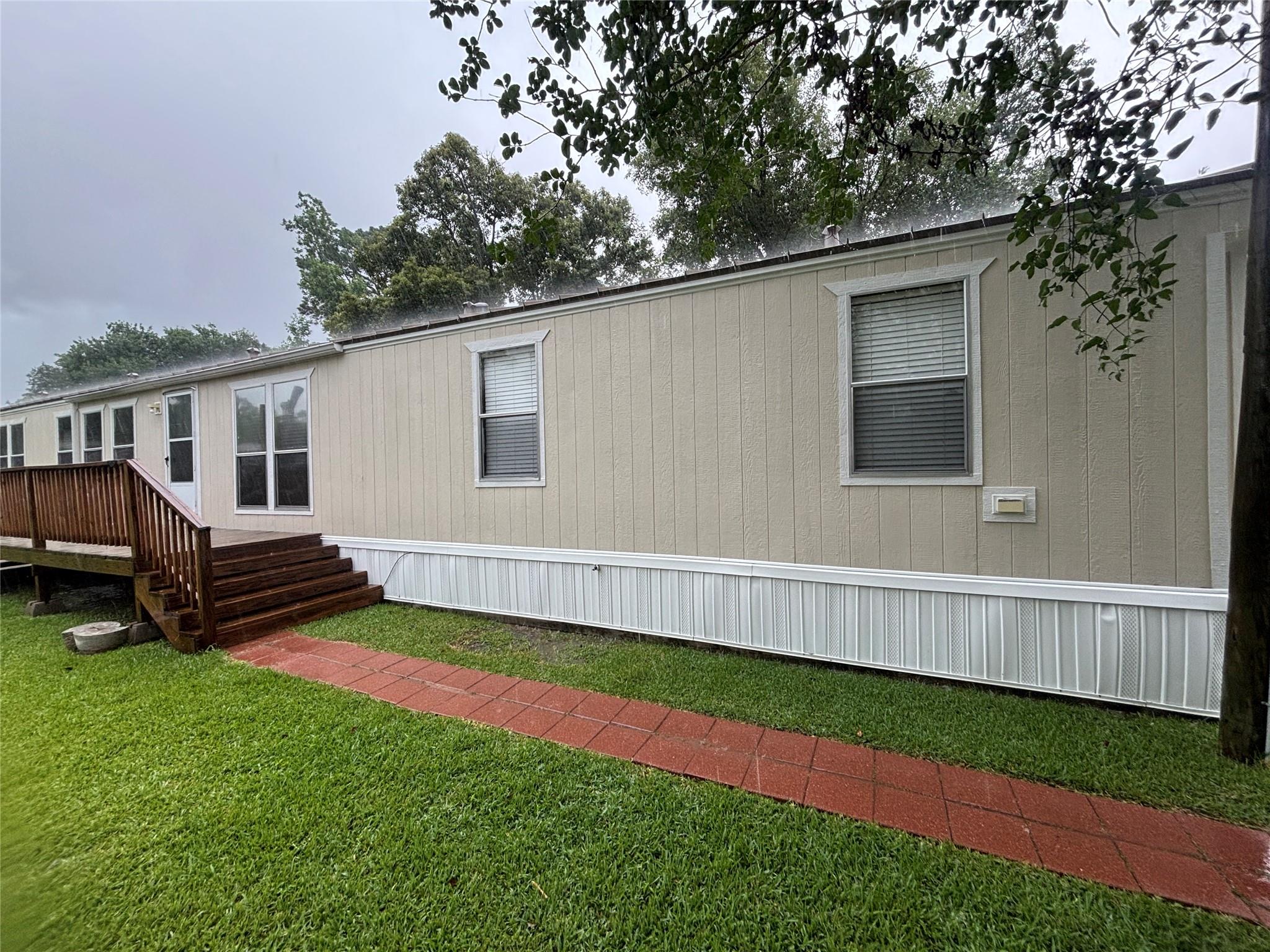 4715 3 St, Bacliff, TX 77518 photo