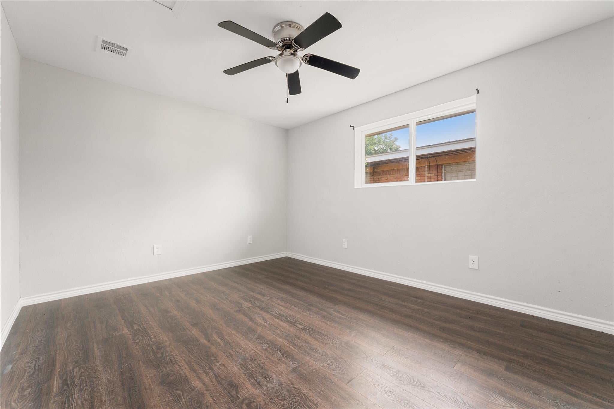 442 Glenburnie Dr, Houston, TX 77022 photo