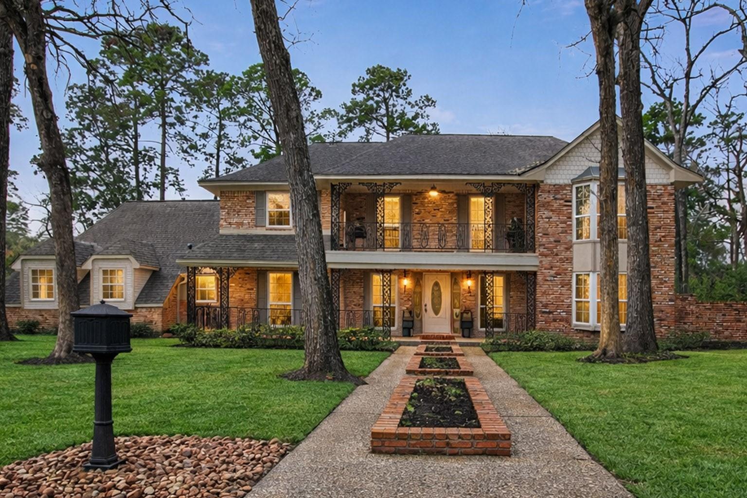 112 Kirkwood Ln, Conroe, TX 77304