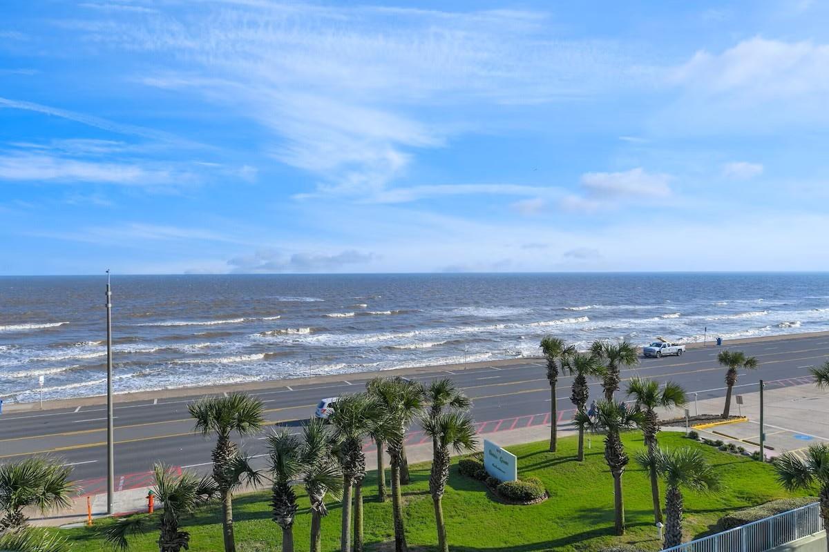 9420 Seawall Blvd #501, Galveston, TX 77554 photo