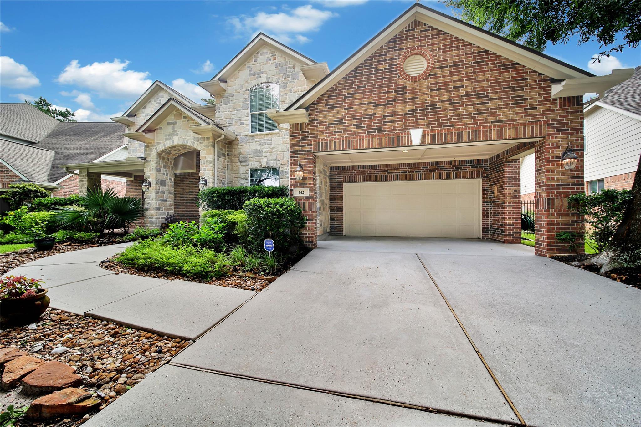 142 S Arrow Canyon Cir, Spring, TX 77389 photo