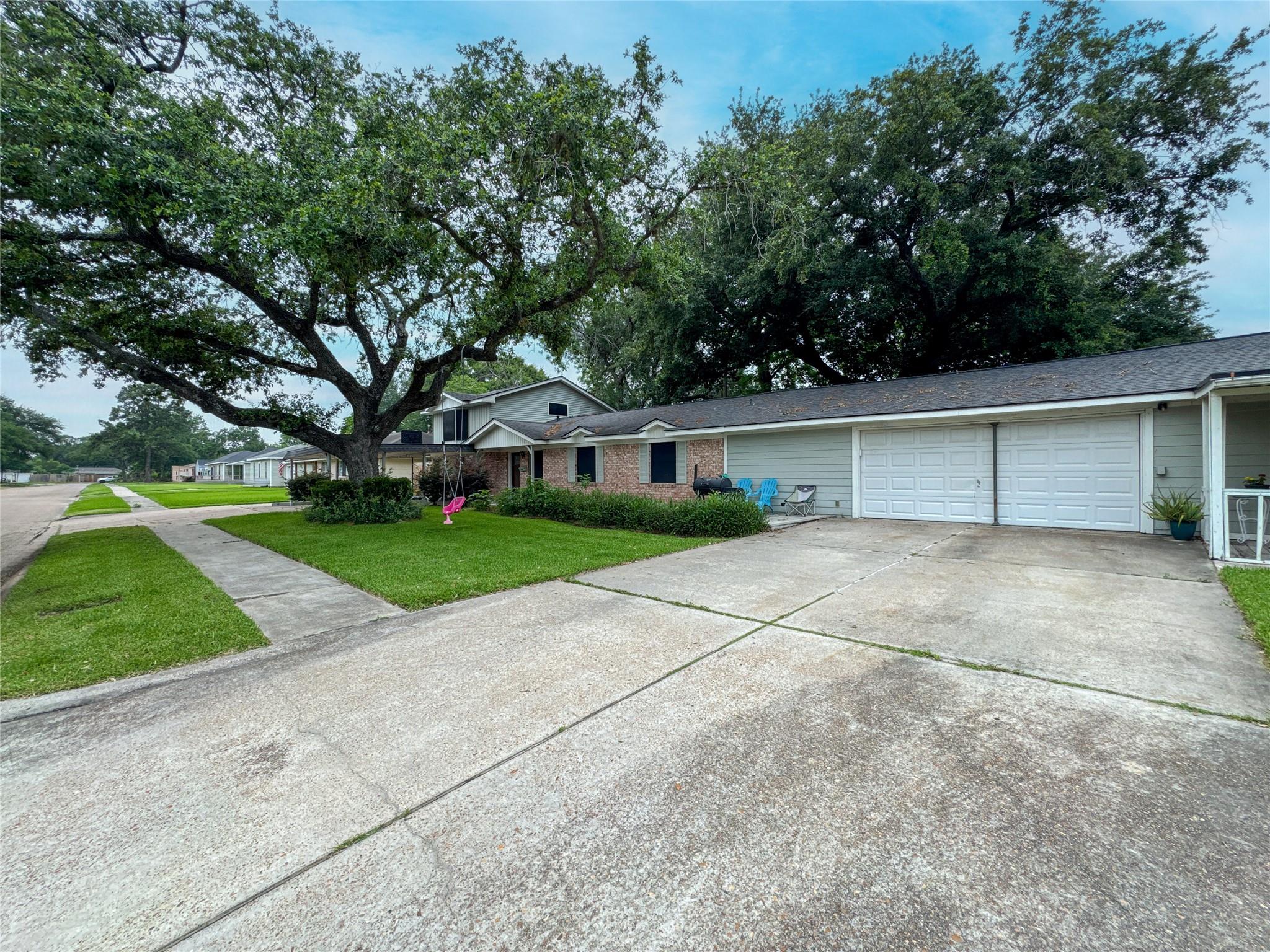 201 W 5 St, Deer Park, TX 77536 photo