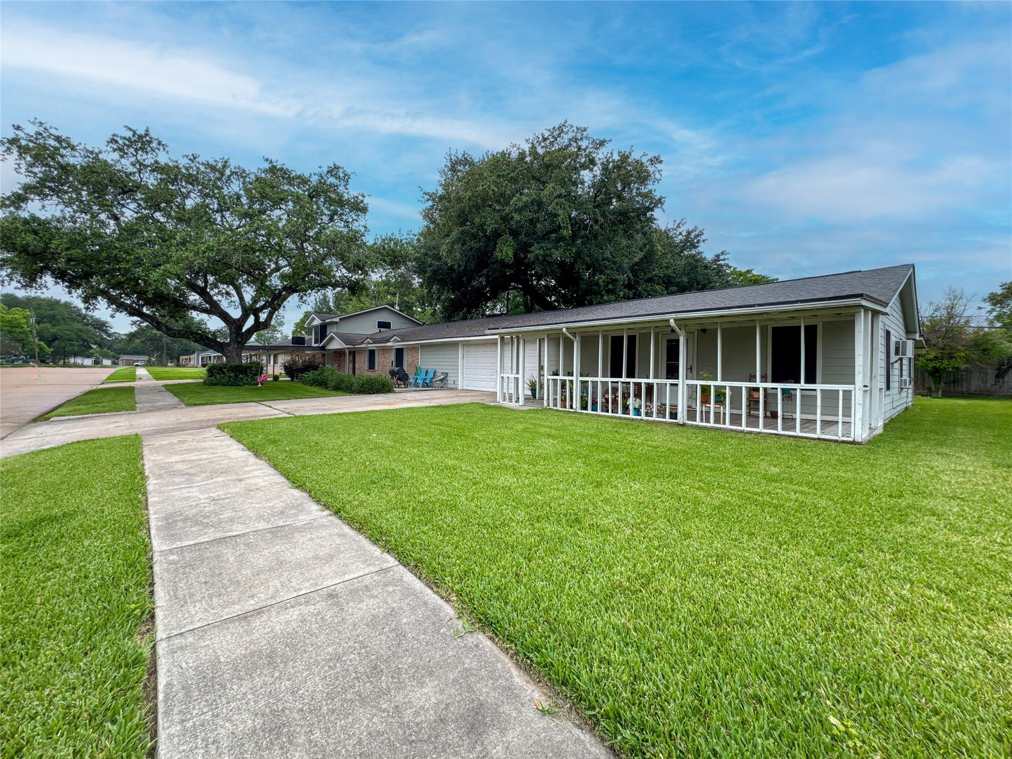 201 W 5 St, Deer Park, TX 77536 photo