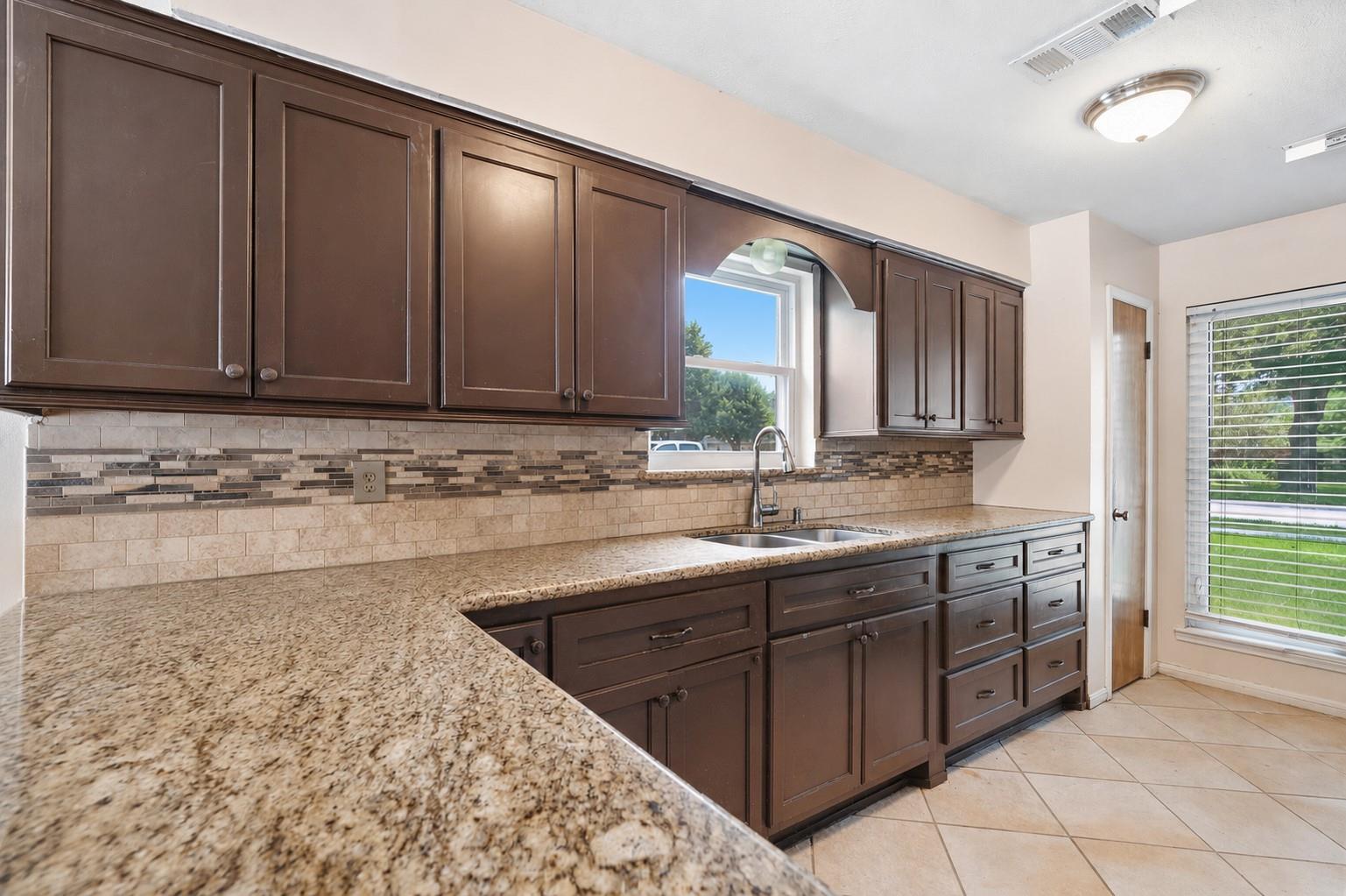 2309 Halbert Dr, Pearland, TX 77581 photo
