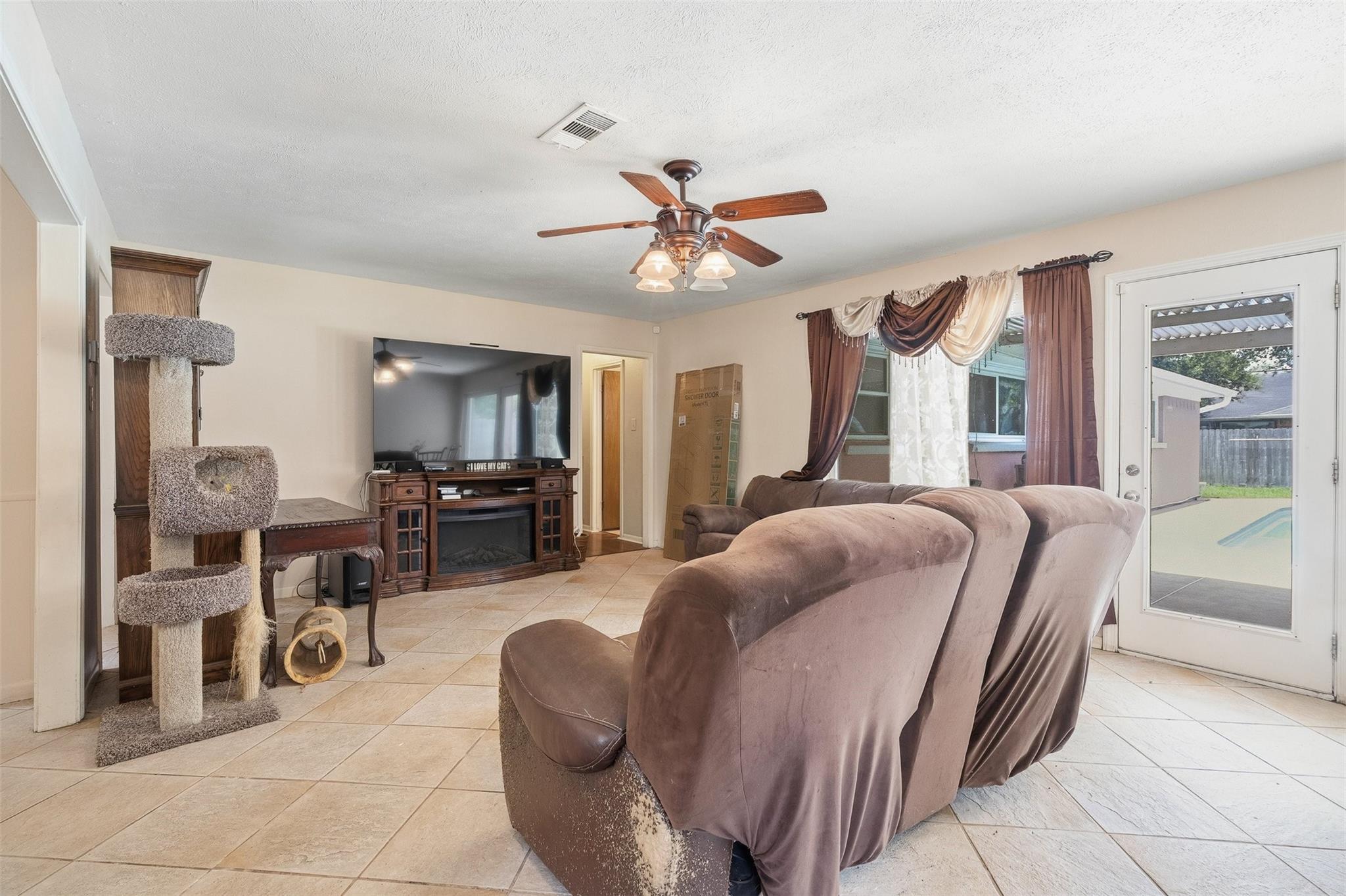 2309 Halbert Dr, Pearland, TX 77581 photo