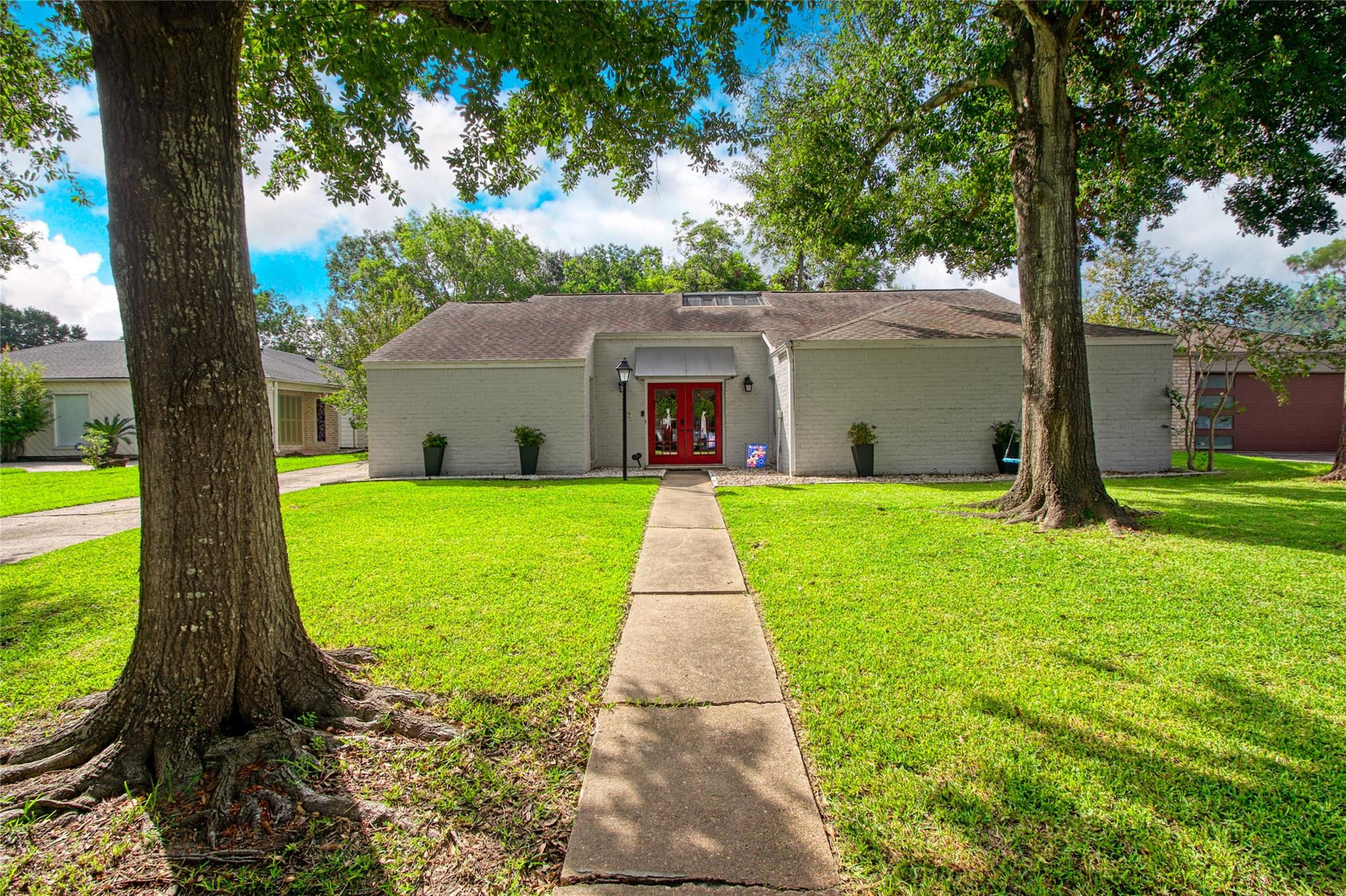 12007 Nova Dr, Houston, TX 77077