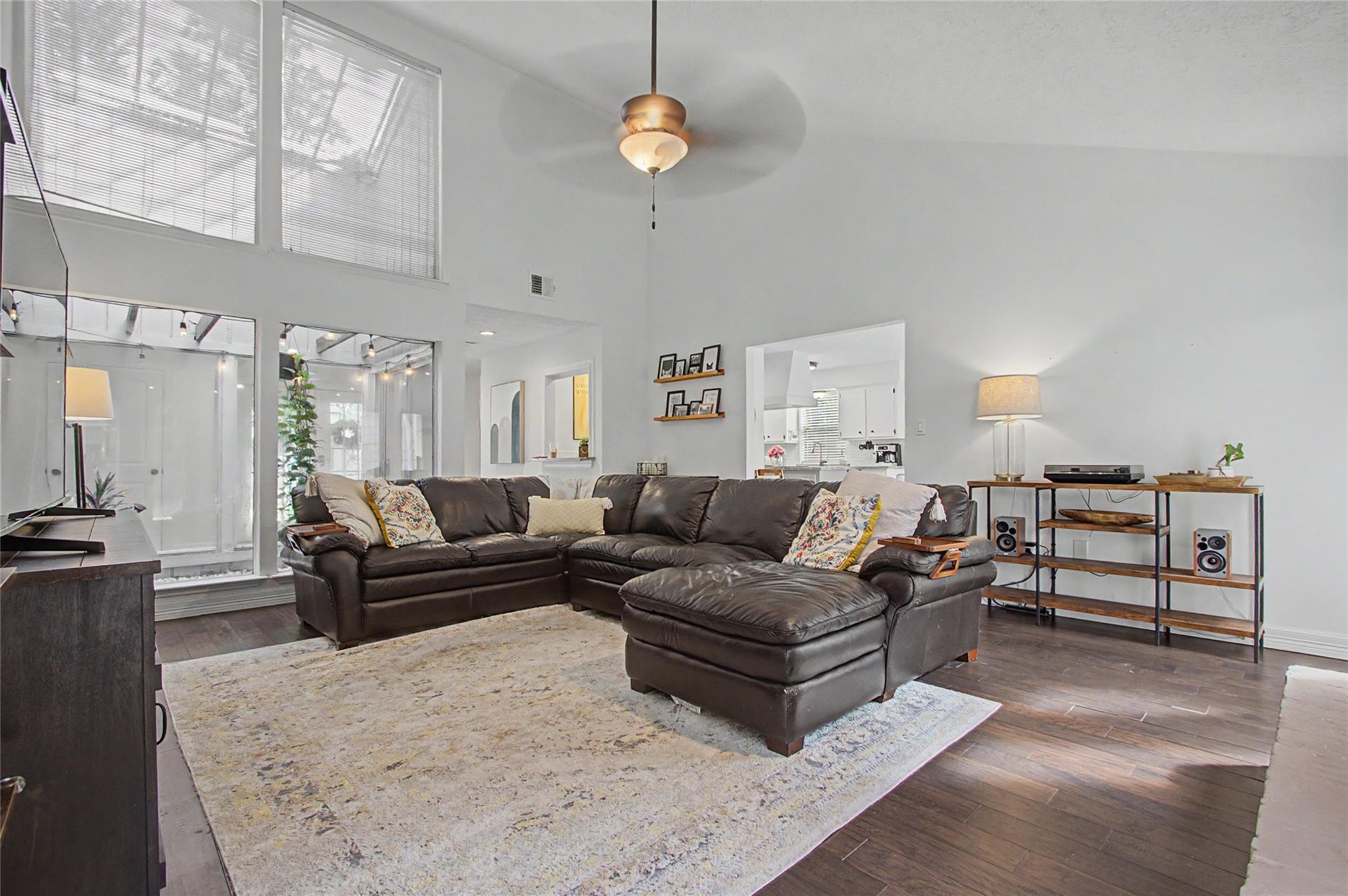 12007 Nova Dr, Houston, TX 77077 photo