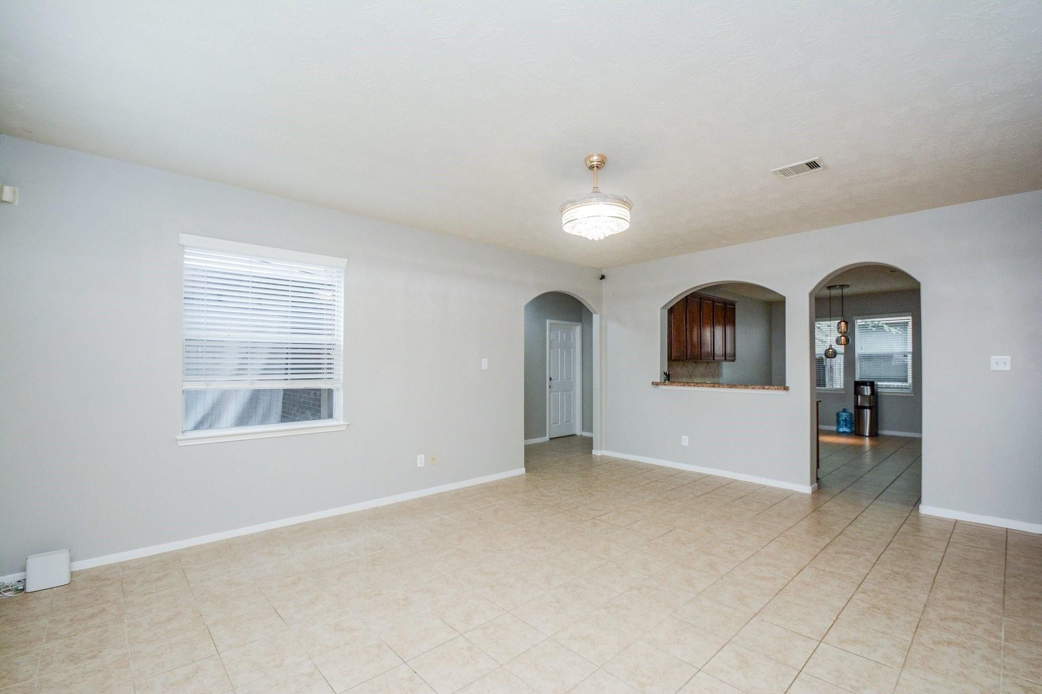 6911 Kamiah Ct, Houston, TX 77040 photo