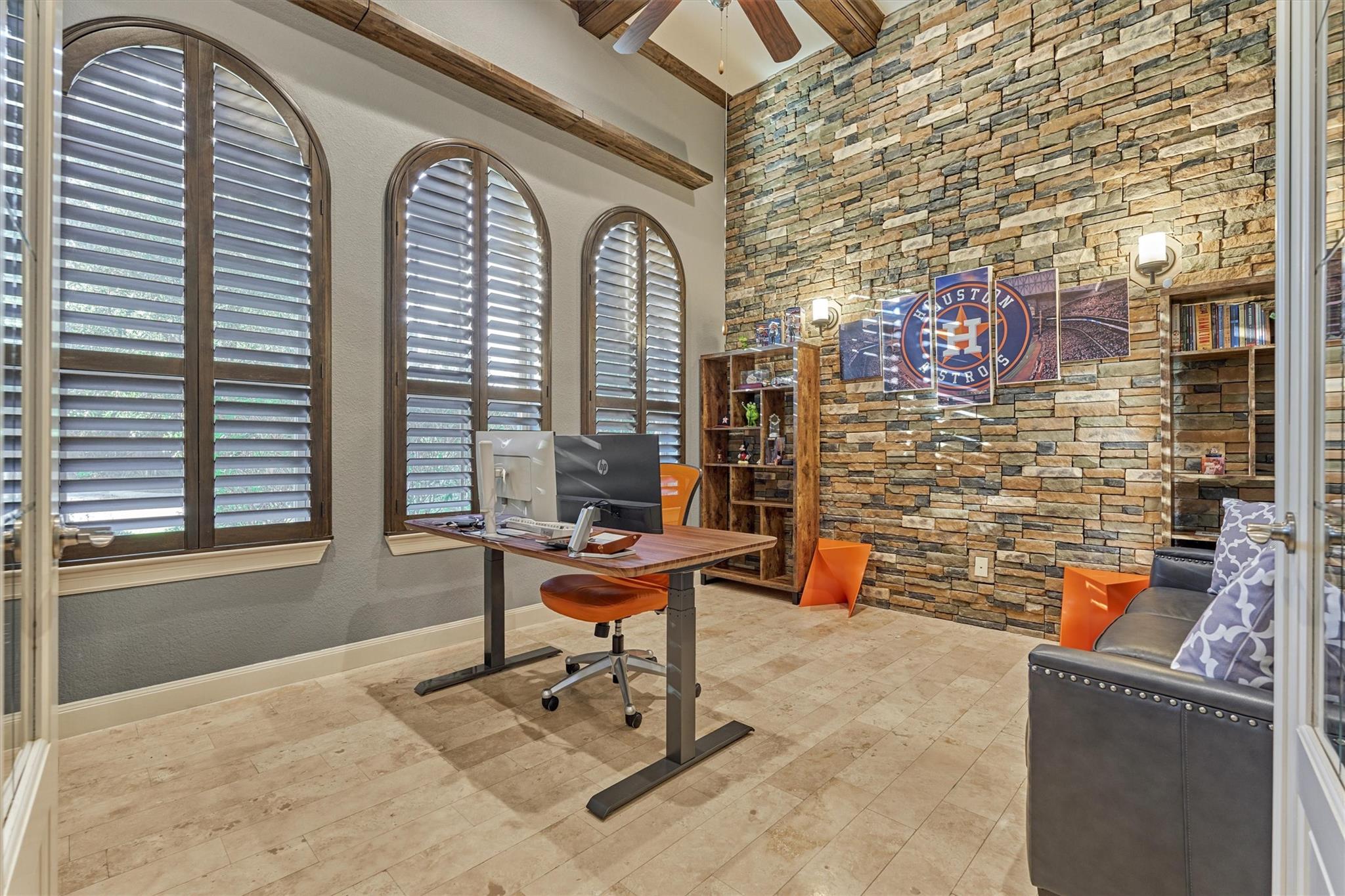 101 S Chaparral Bend Dr, Montgomery, TX 77316 photo