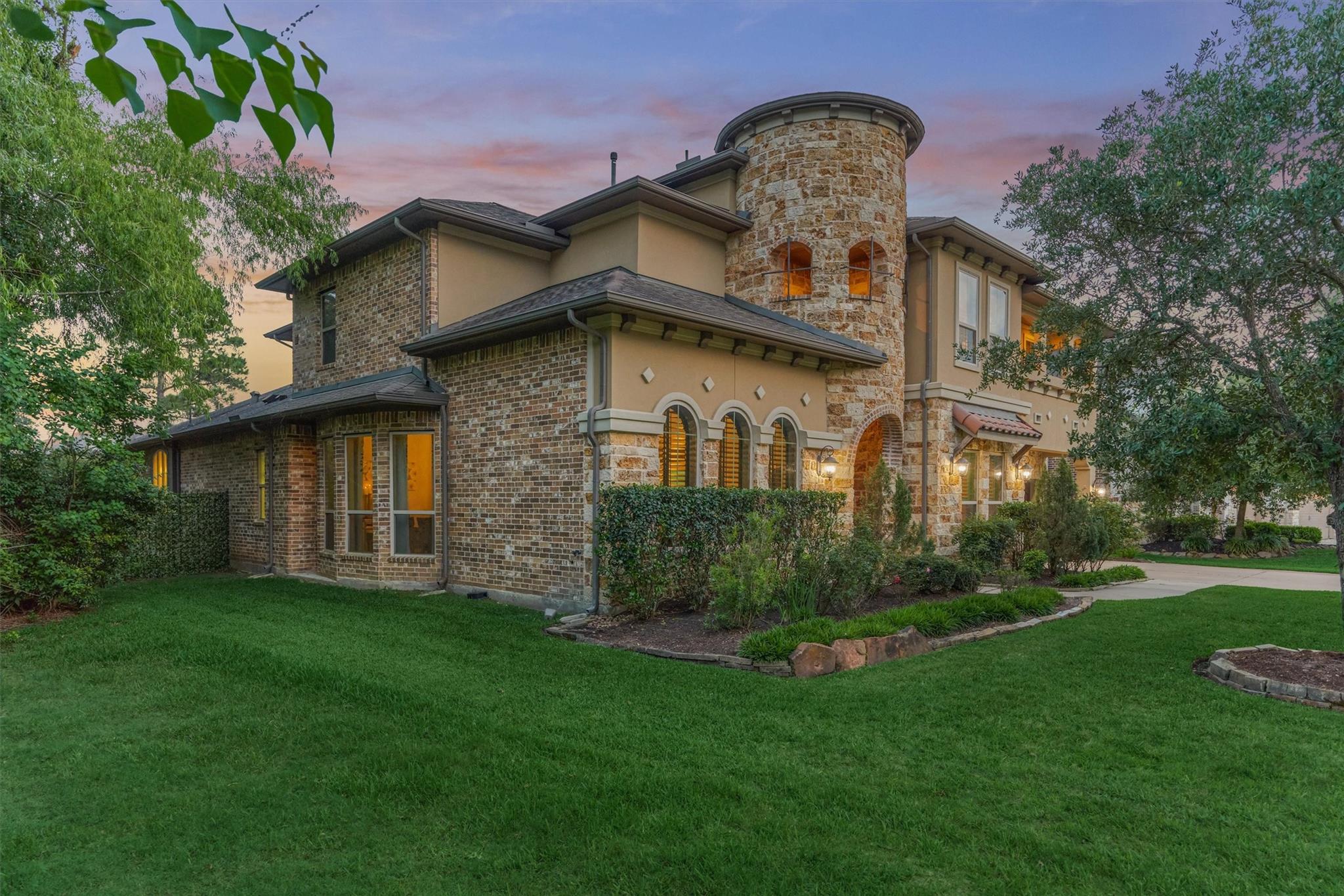 101 S Chaparral Bend Dr, Montgomery, TX 77316 photo