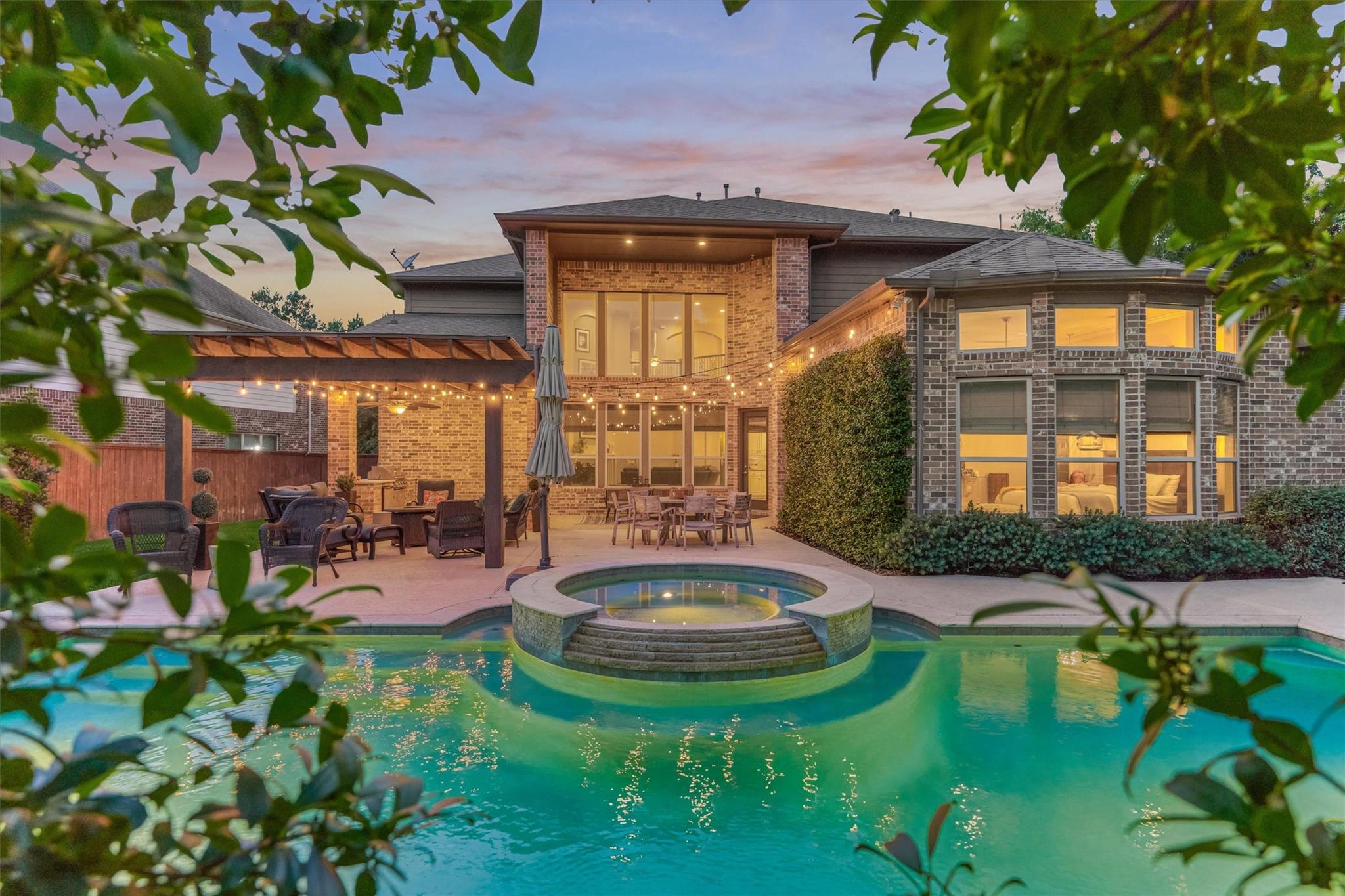 101 Chaparral Bend Dr, Montgomery, TX 77316