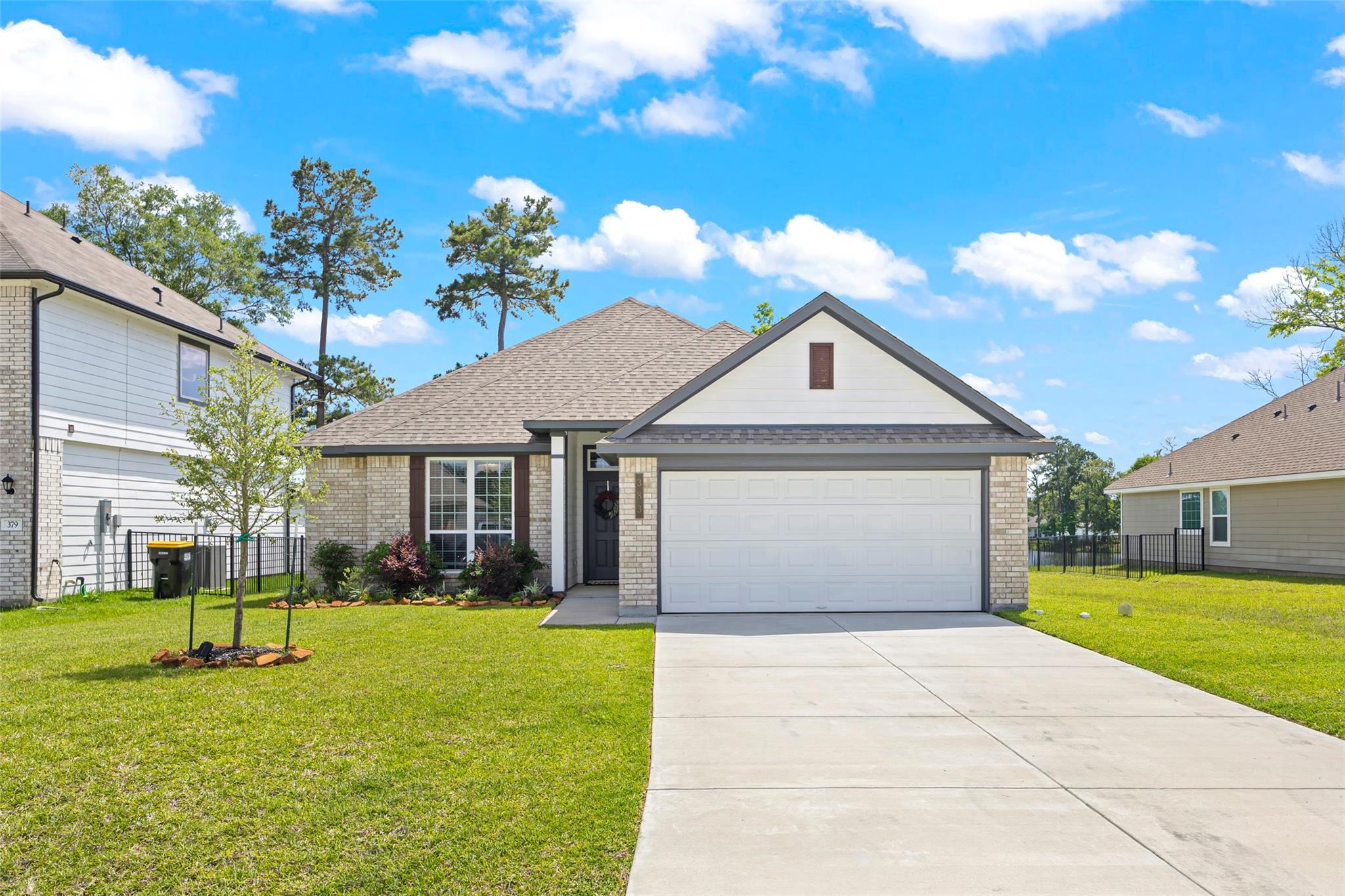 383 Shoreview Dr, Conroe, TX 77303