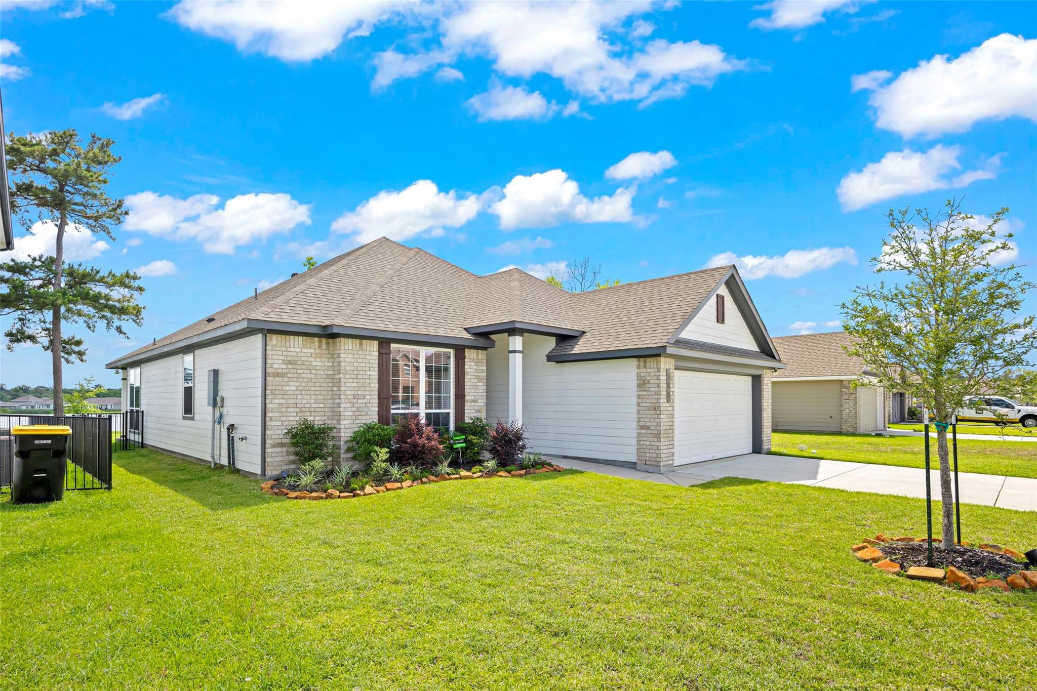 383 Shoreview Dr, Conroe, TX 77303 photo