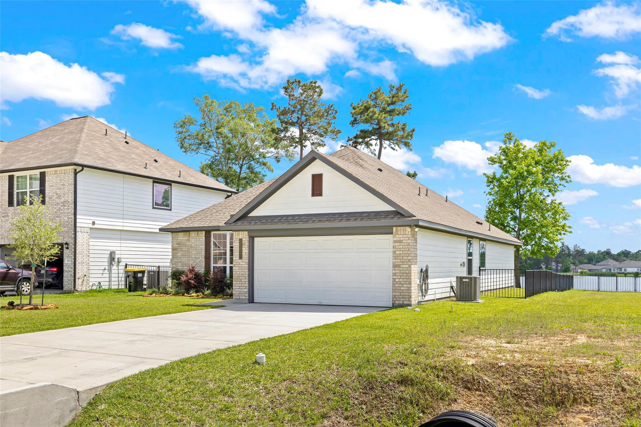 383 Shoreview Dr, Conroe, TX 77303 photo