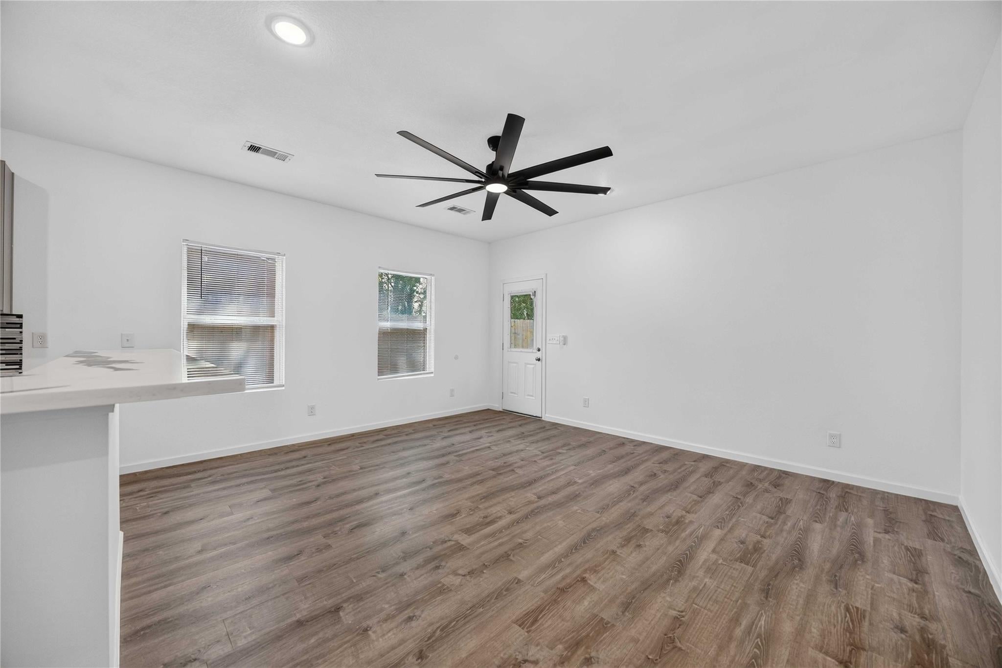 7313 Wren Cir, Texas City, TX 77591 photo